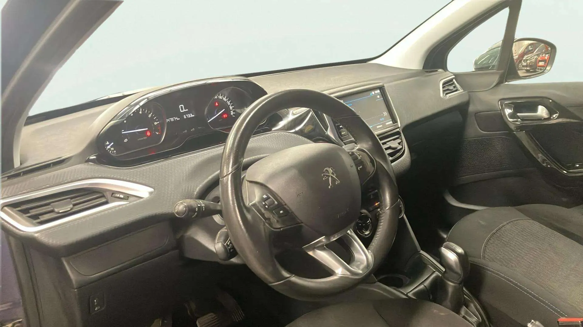 Peugeot 208 Allure 1.2L PureTech - foto 9