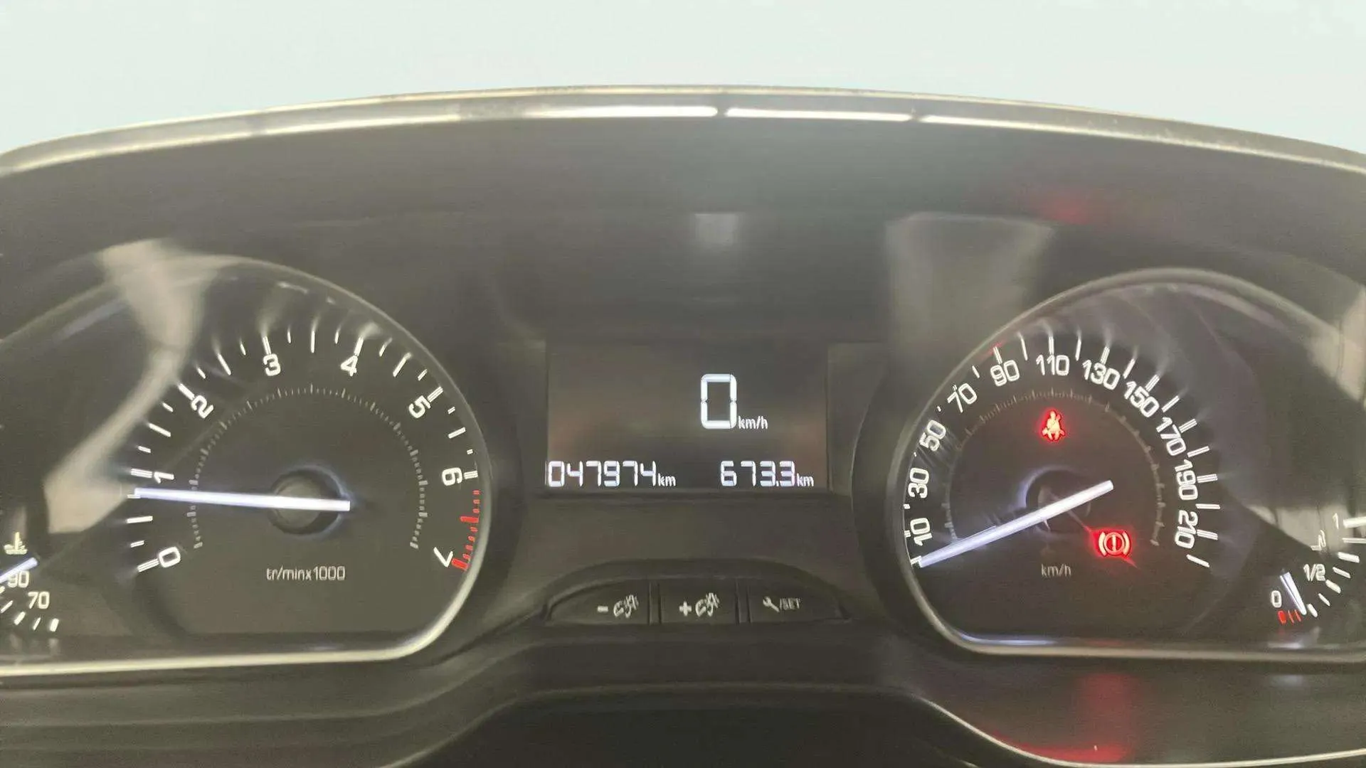 Peugeot 208 Allure 1.2L PureTech - foto 11