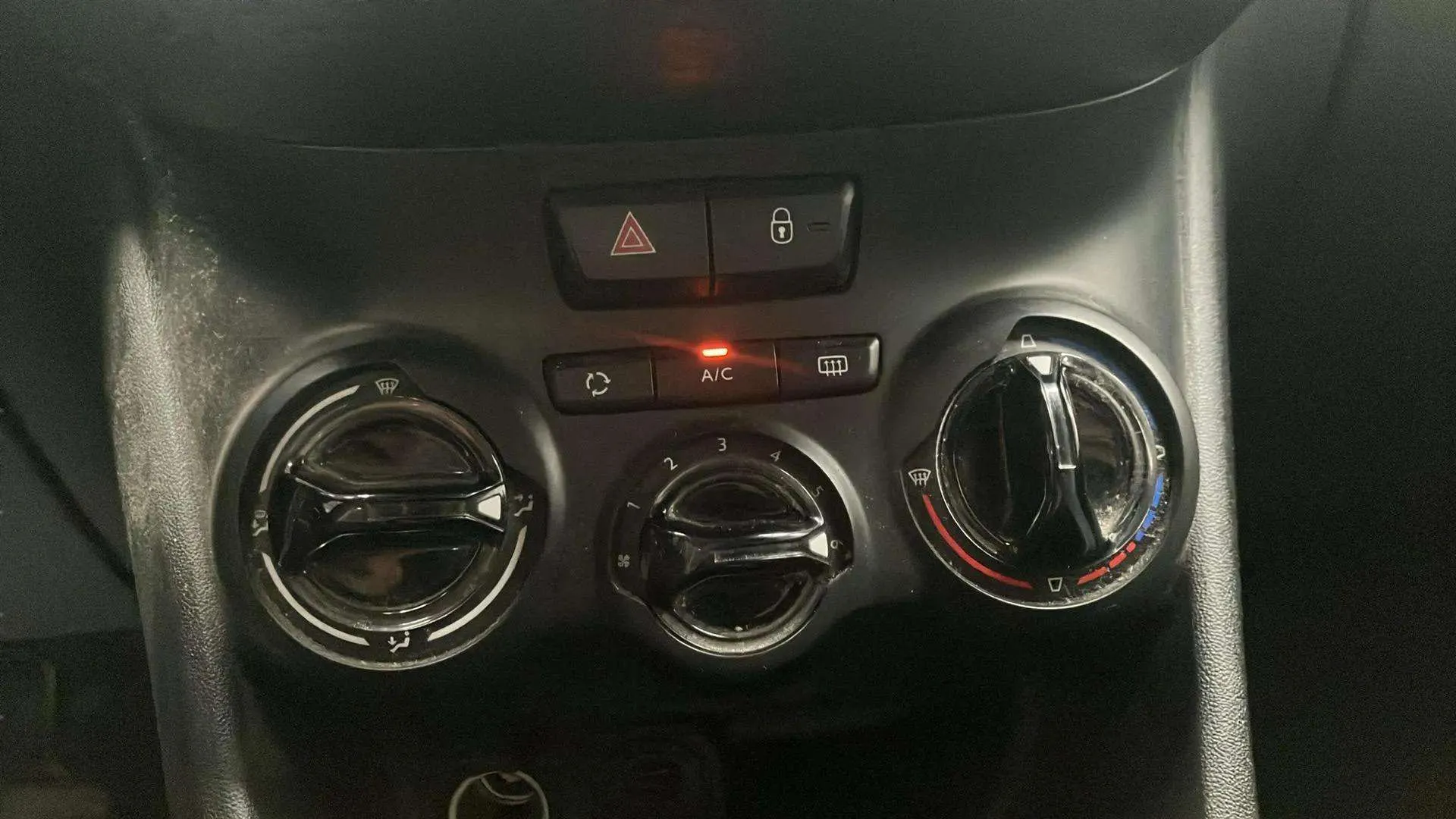 Peugeot 208 Allure 1.2L PureTech - foto 20