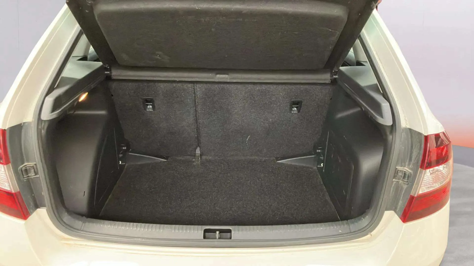 Škoda Rapid 1.0 TSI Ambit Spaceback - foto 16