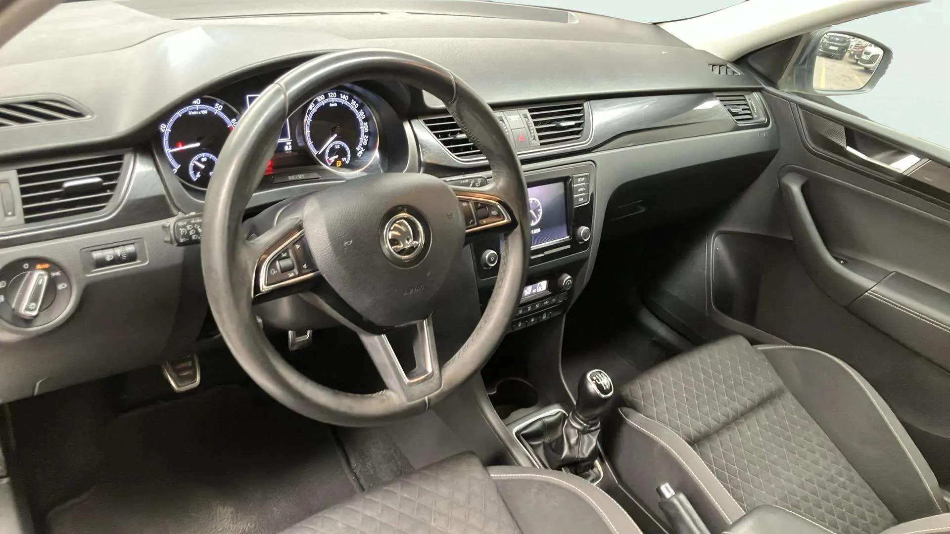 Škoda Rapid 1.0 TSI Ambit Spaceback - foto 9