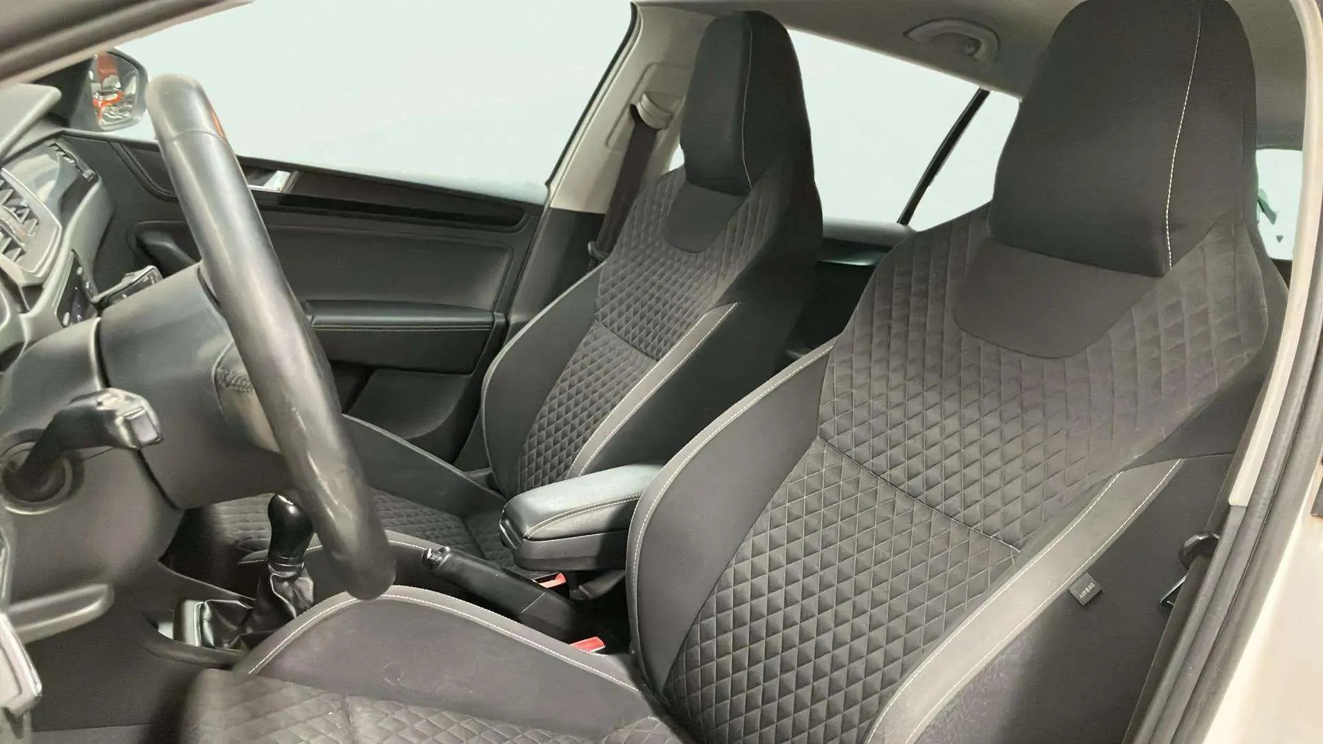Škoda Rapid 1.0 TSI Ambit Spaceback - foto 12