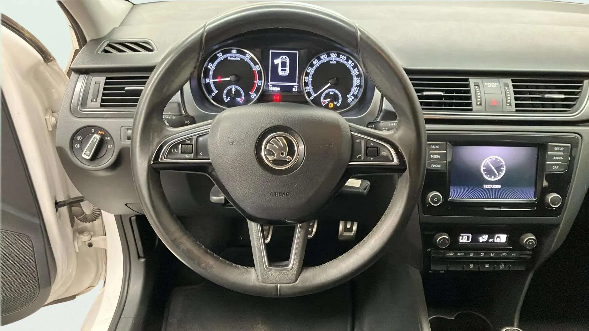 Škoda Rapid 1.0 TSI Ambit Spaceback - foto 10