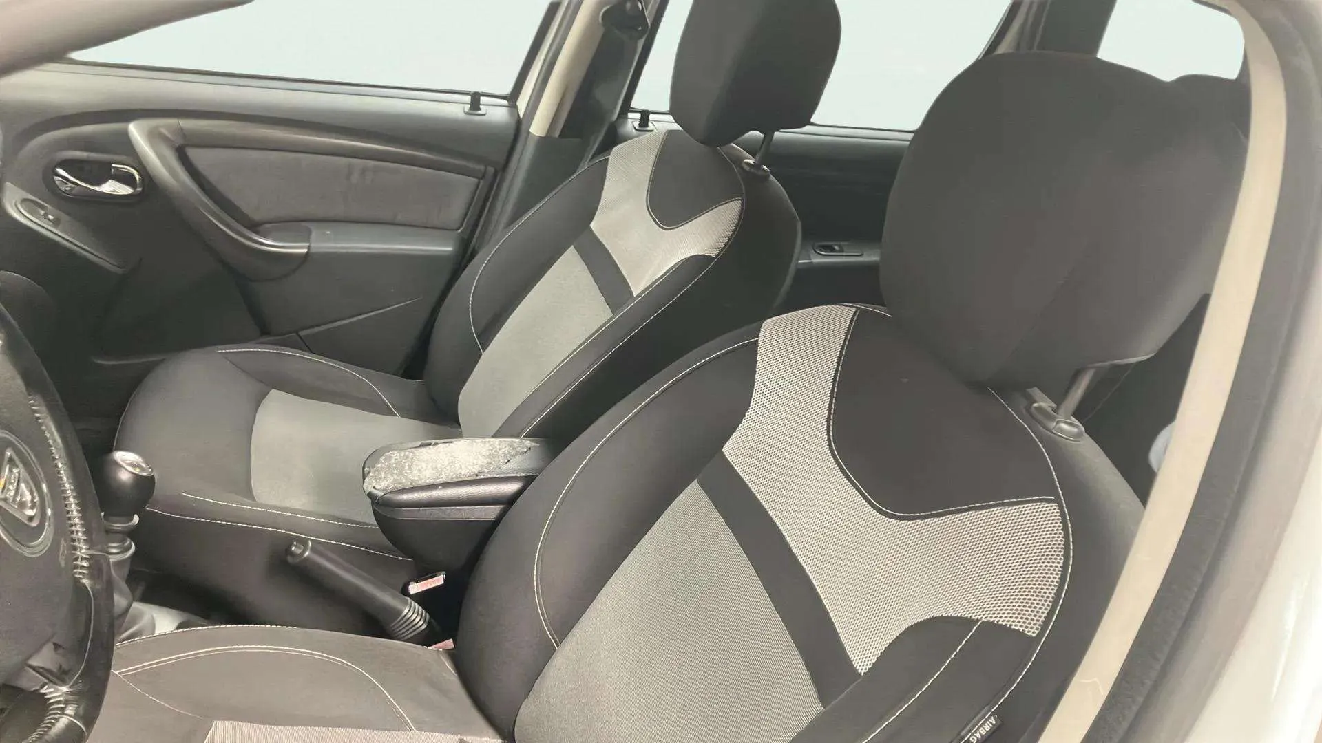 Dacia Duster Ambiance TCe 4x2 EU6 - foto 5
