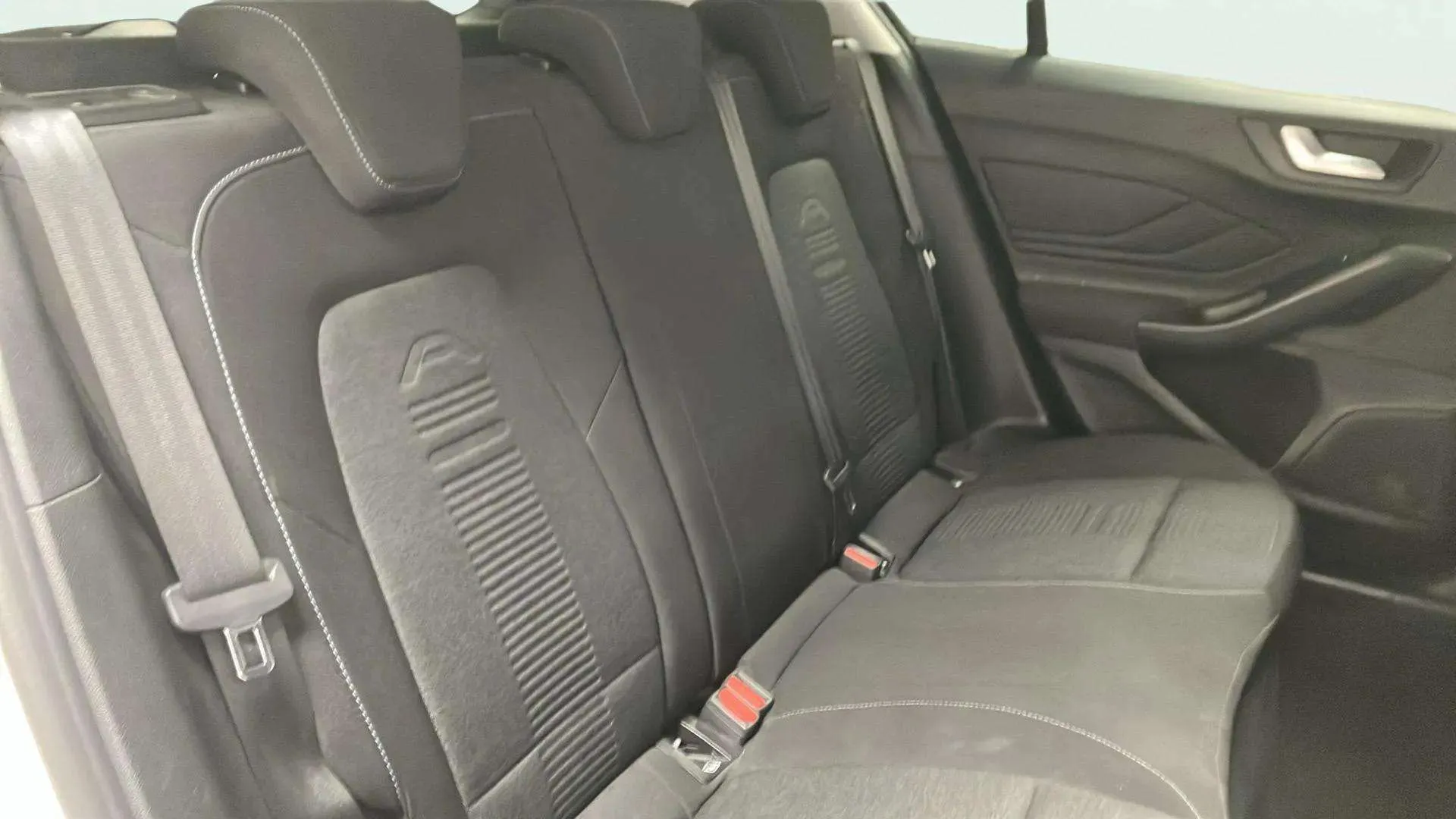 Ford Focus 1.0 EcoBoost MHEV ST-Line X - foto 12