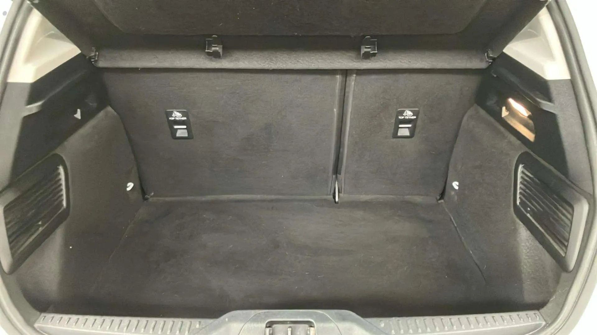 Ford Focus 1.0 EcoBoost MHEV ST-Line X - foto 13