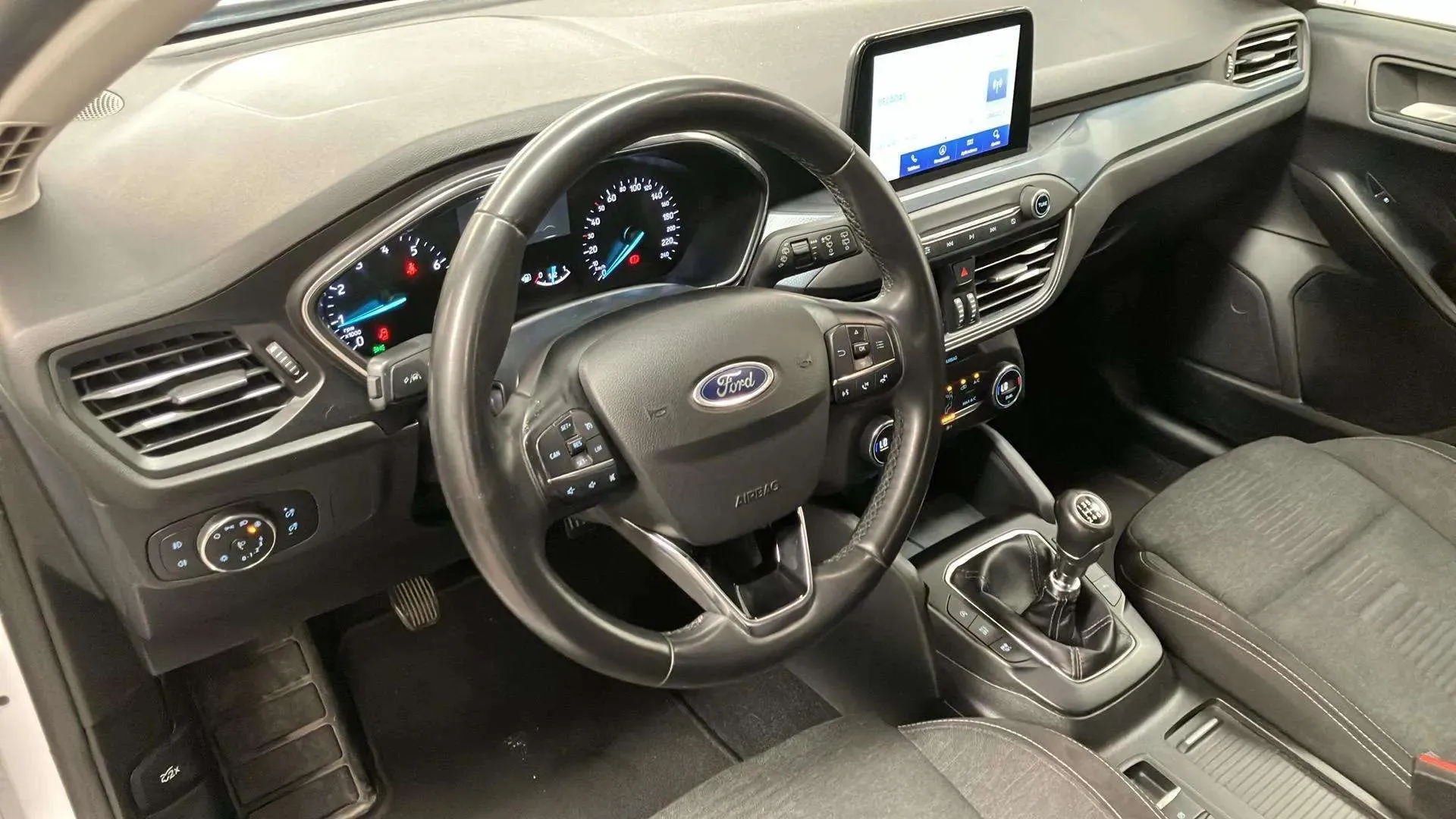 Ford Focus 1.0 EcoBoost MHEV ST-Line X - foto 6