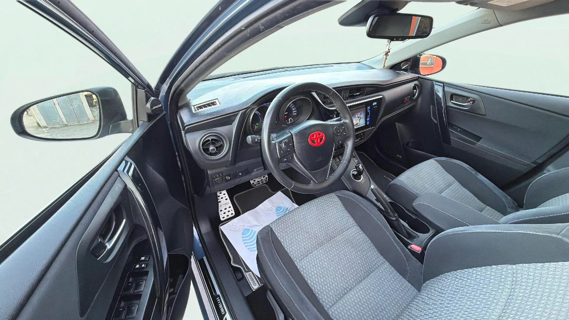 Toyota Auris 1.8 140H Hybrid Active - foto 11
