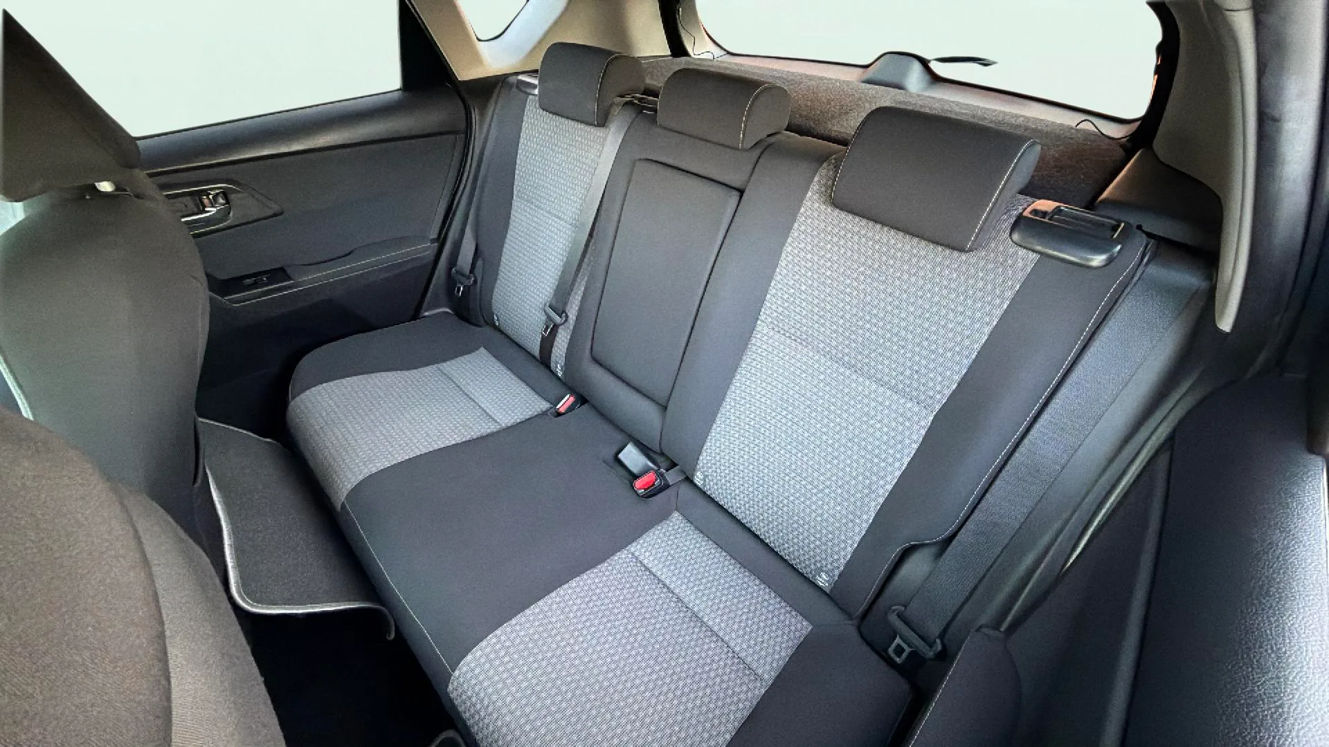 Toyota Auris 1.8 140H Hybrid Active - foto 12
