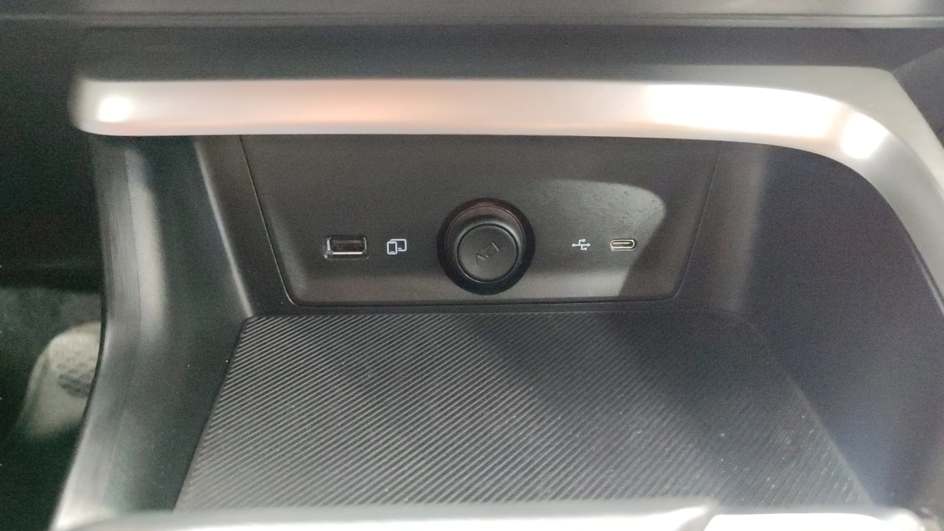 MG ZS Hybrid+ Luxury - foto 20