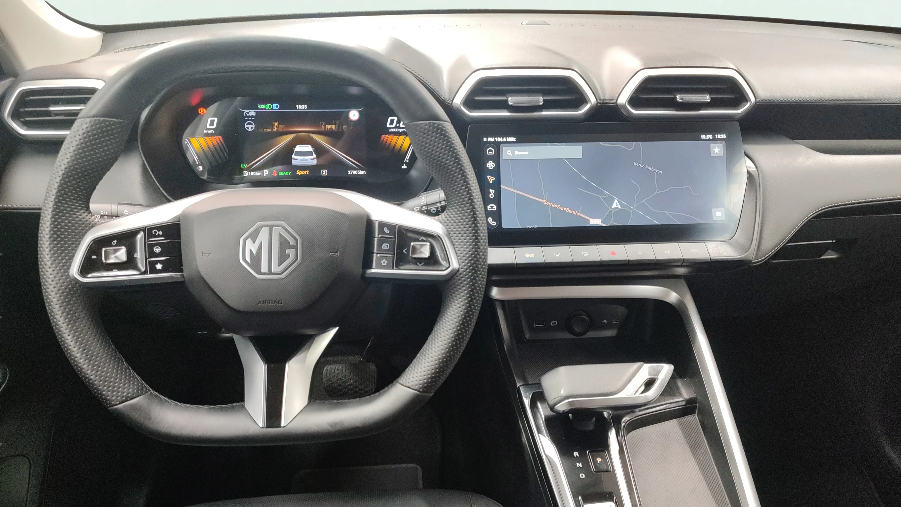 MG ZS Hybrid+ Luxury - foto 9