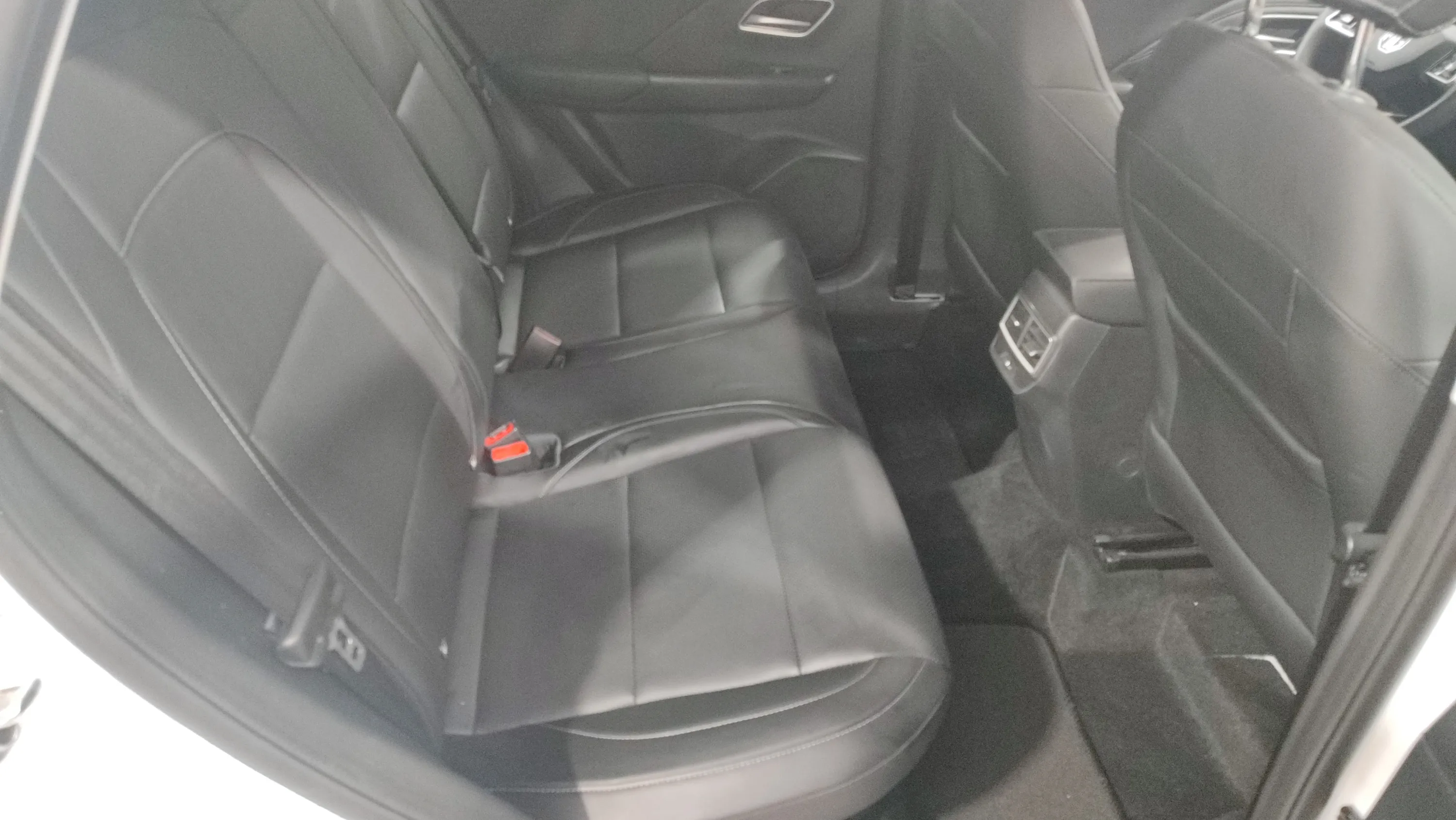 MG ZS Hybrid+ Luxury - foto 28