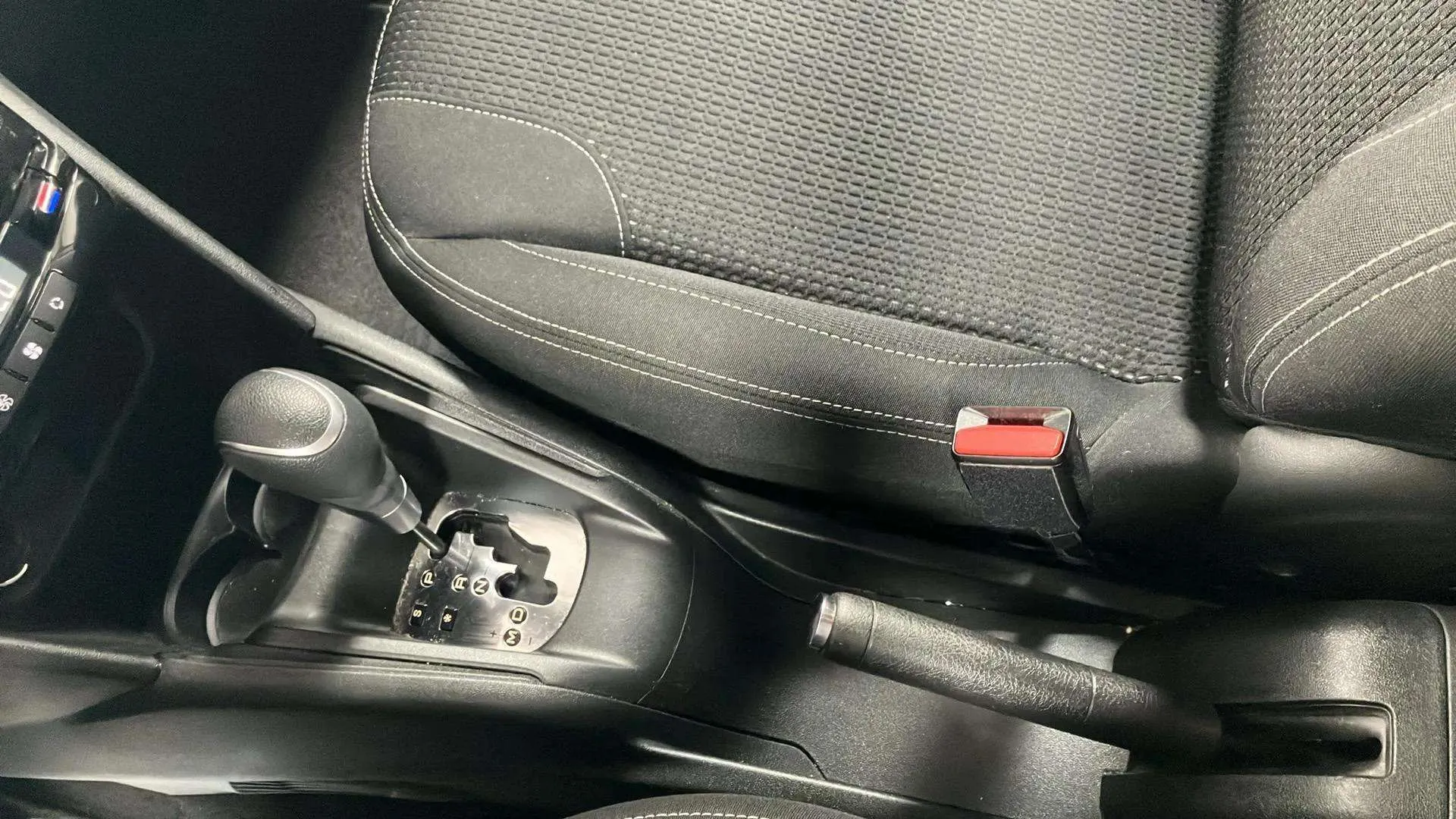 Peugeot 208 Signature 1.2L PureTech - foto 22