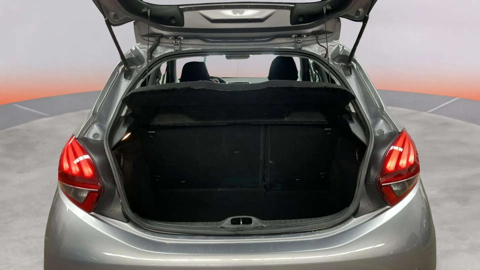 Peugeot 208 Signature 1.2L PureTech - foto 16