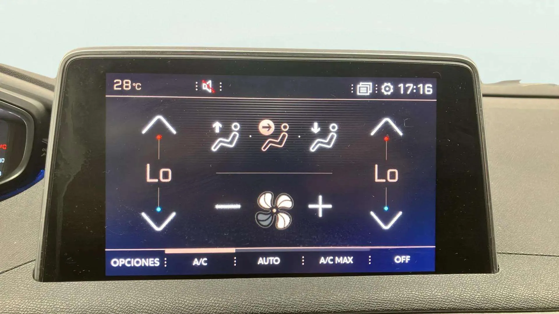 Peugeot 3008 2.0BLUEHDI GT - foto 17