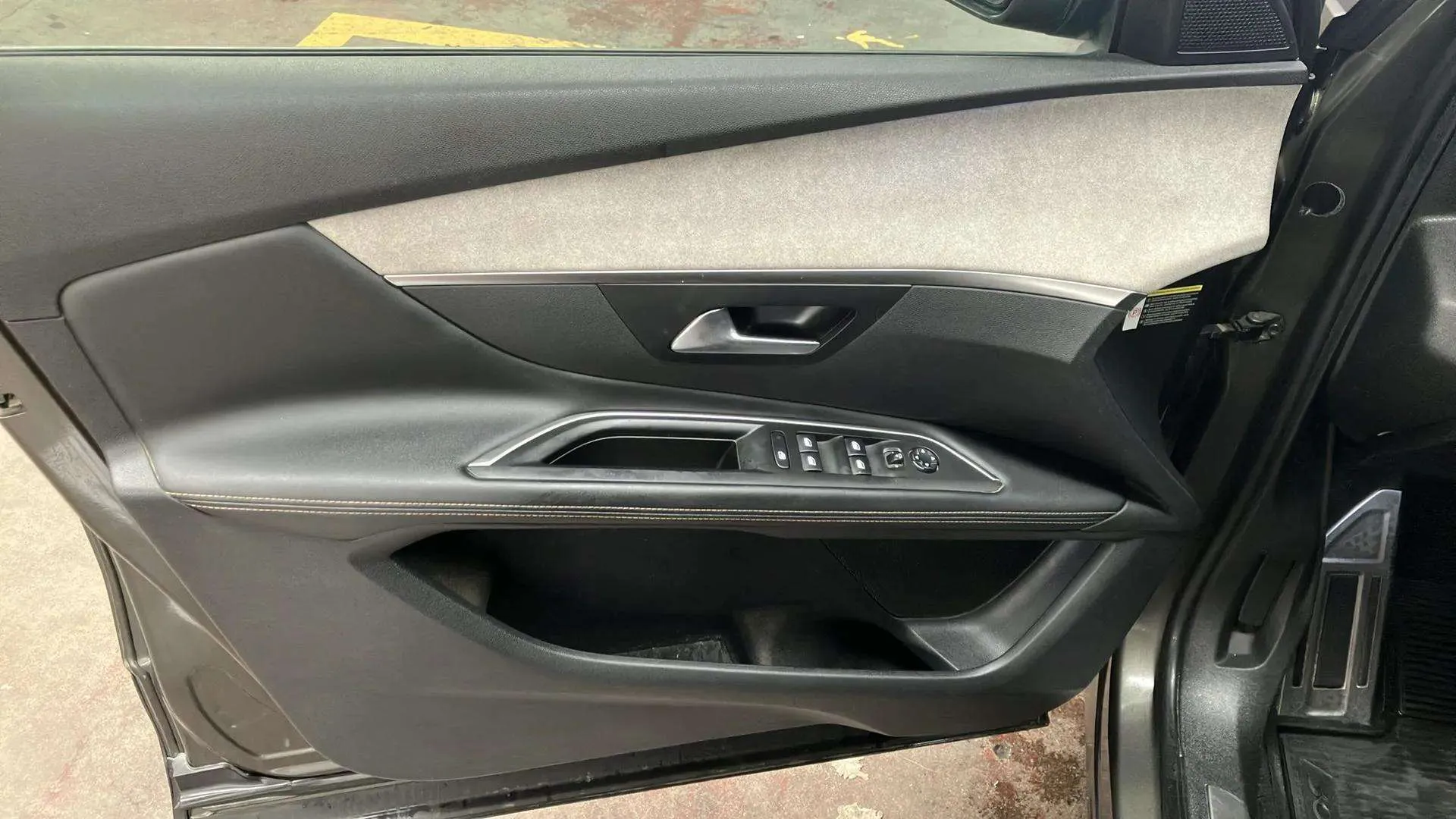 Peugeot 3008 2.0BLUEHDI GT - foto 14