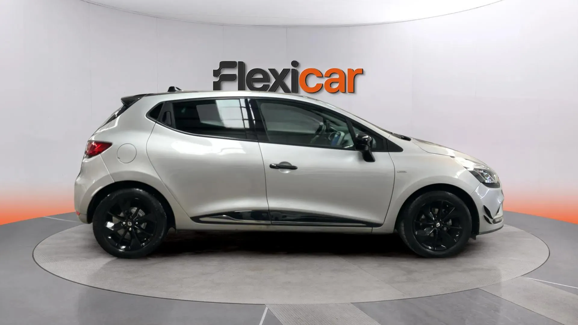 Renault Clio Limited TCe -18 - foto 8