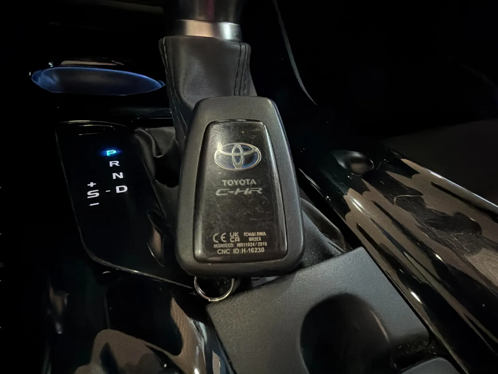Toyota C-HR 2.0 180H Advance - foto 14