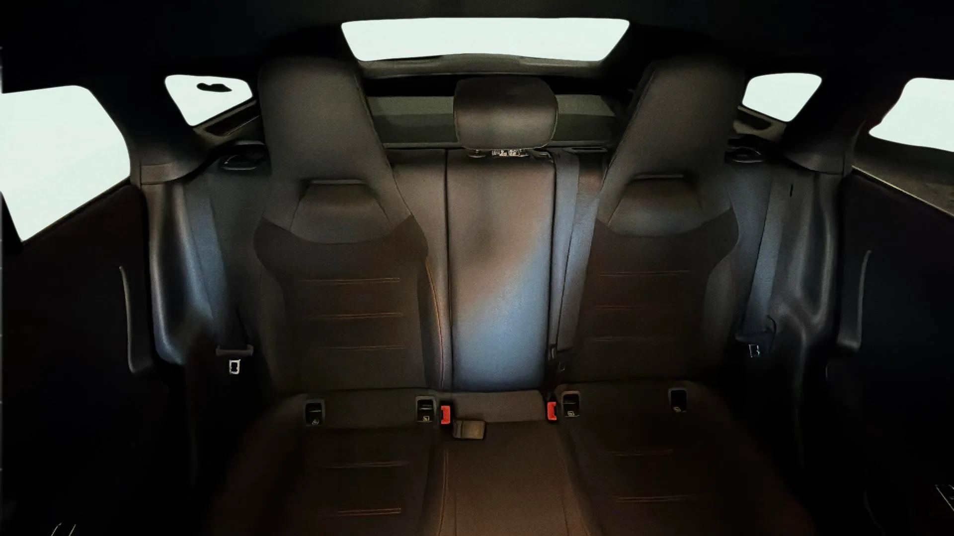 Mercedes-Benz CLA 200 Shooting Brake - foto 12