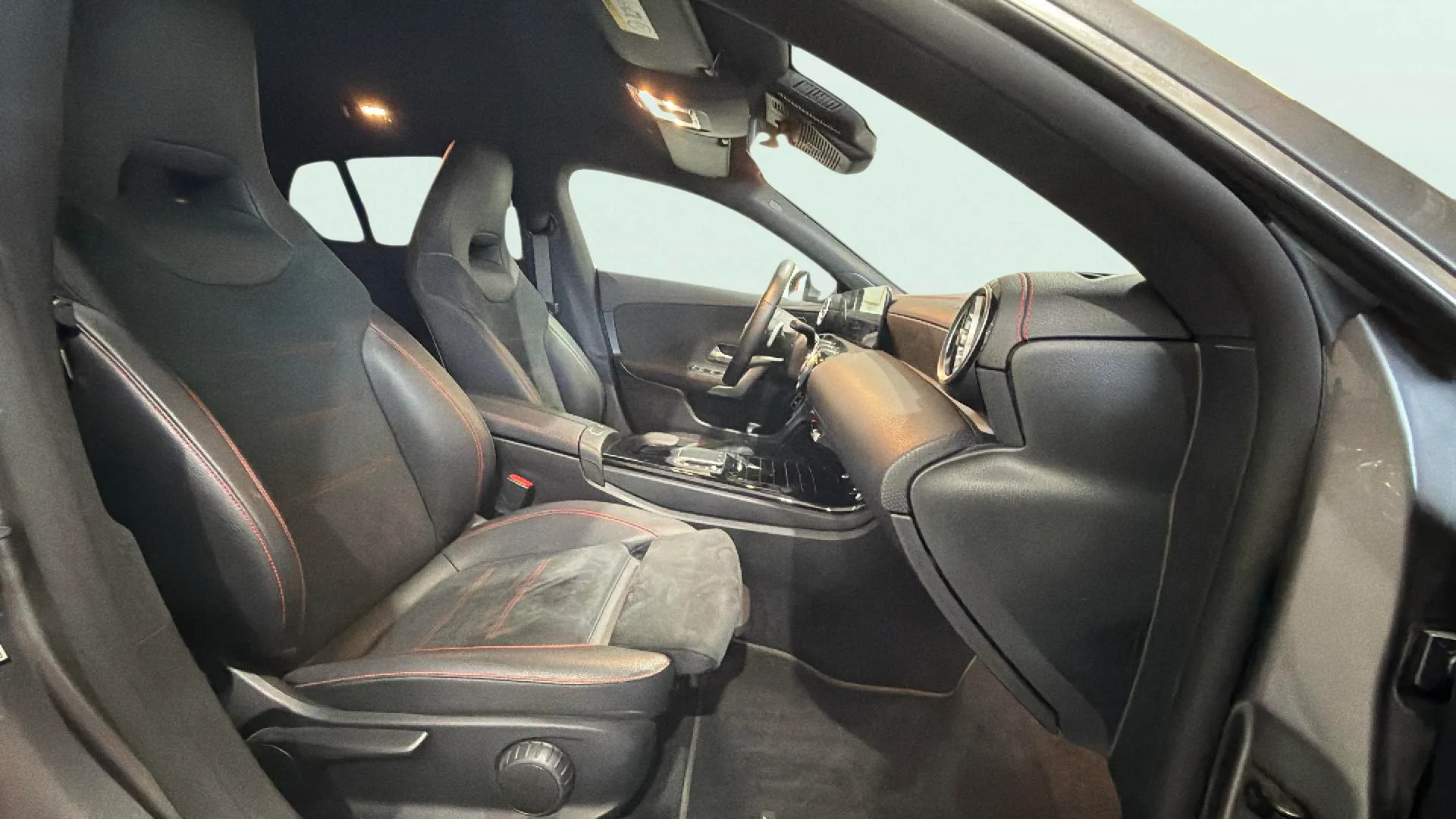 Mercedes-Benz CLA 200 Shooting Brake - foto 10