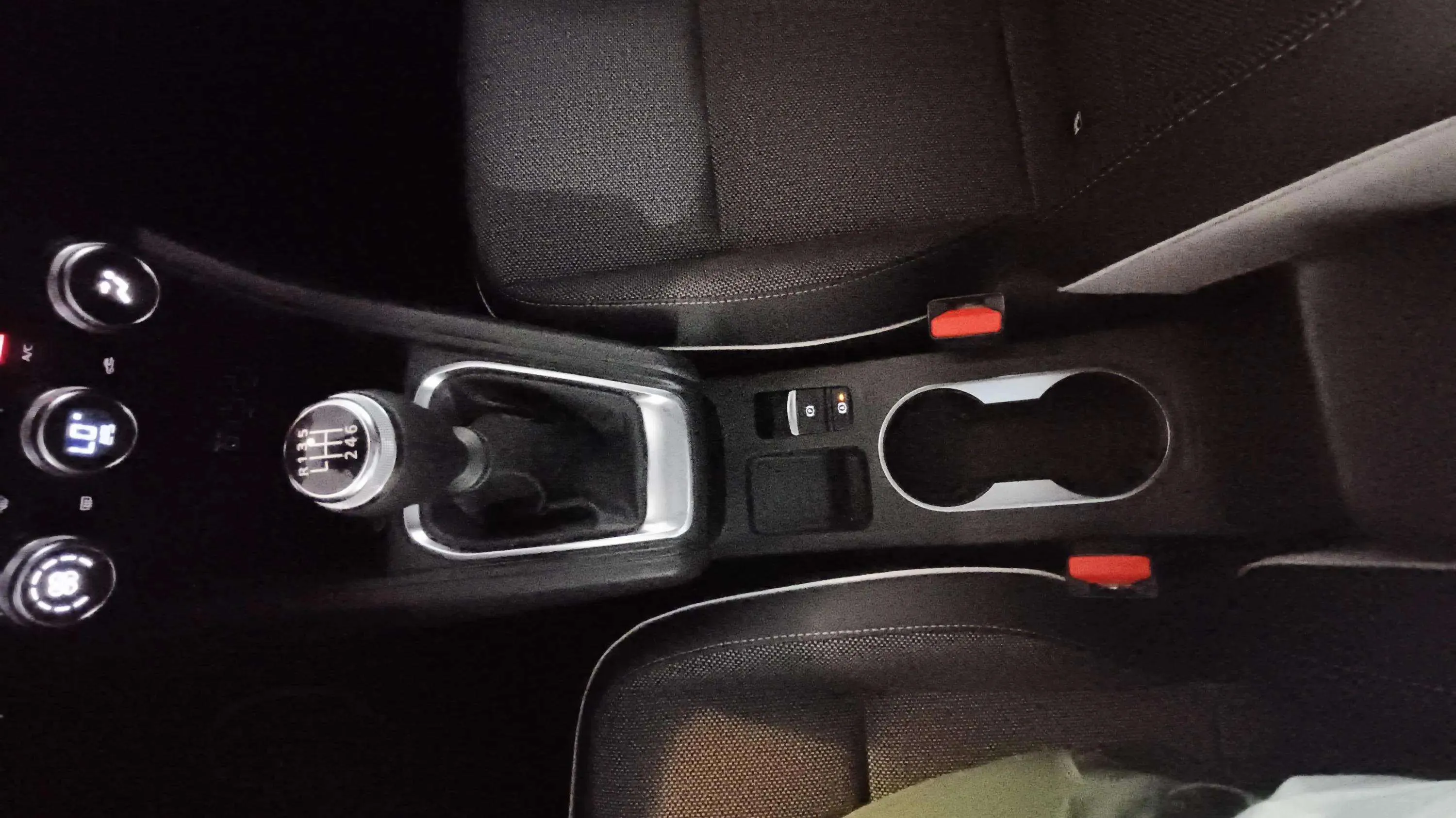 Renault Captur techno TCe - foto 18