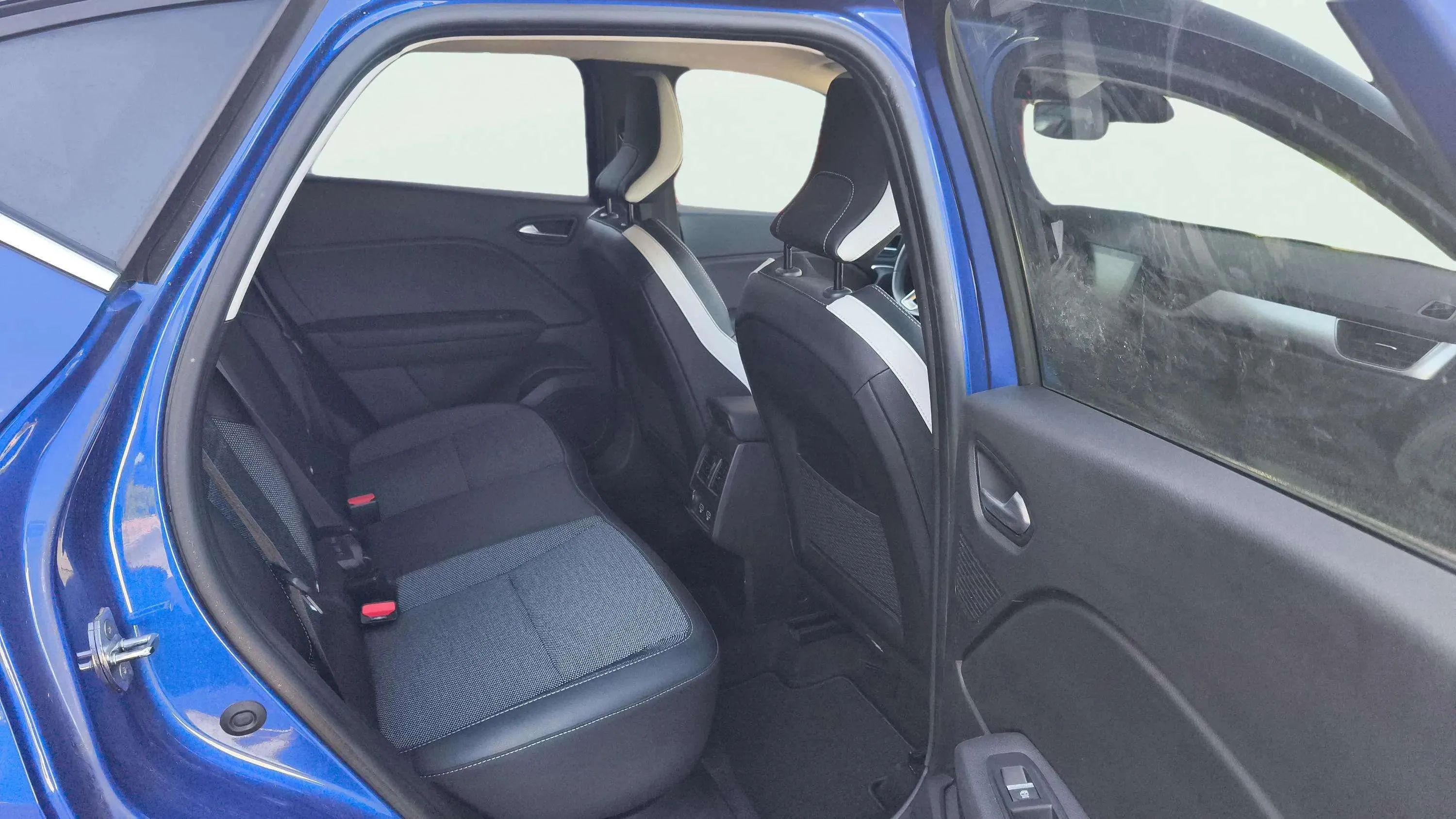 Renault Captur techno TCe - foto 22