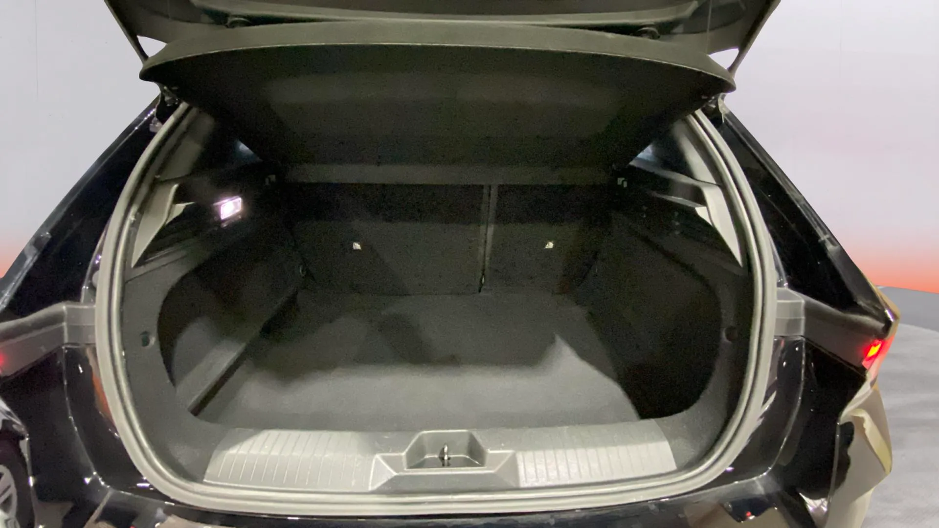 Opel Astra 1.2T XHL Edition - foto 15