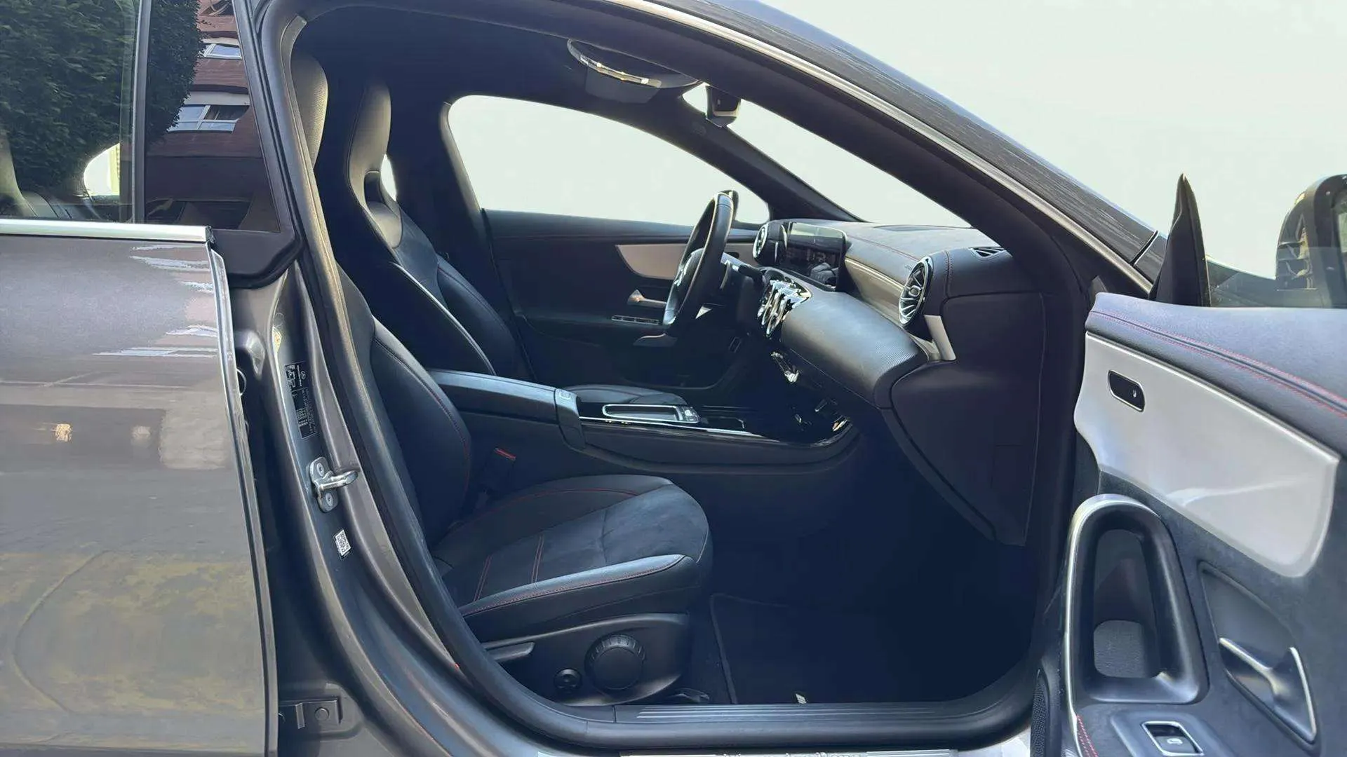 Mercedes-Benz CLA 200 - foto 13