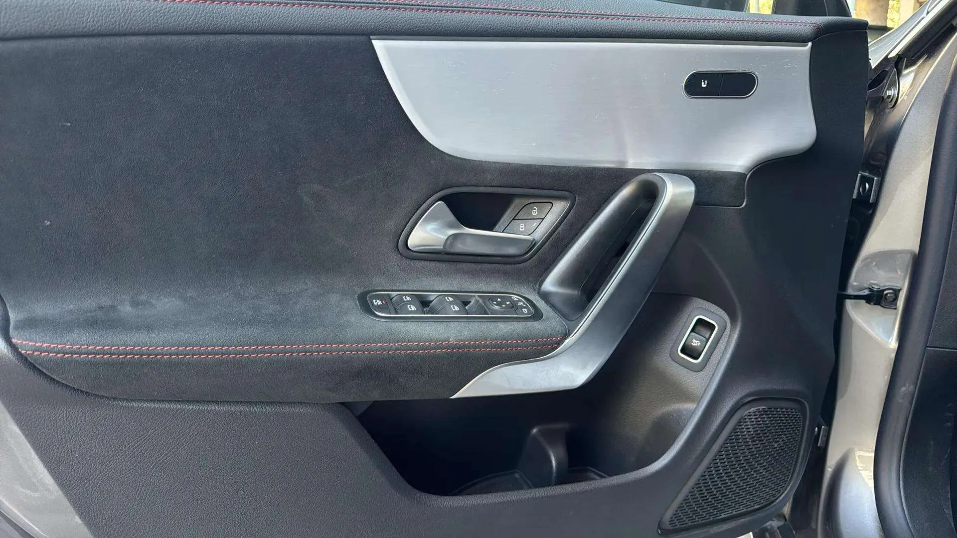 Mercedes-Benz CLA 200 - foto 18