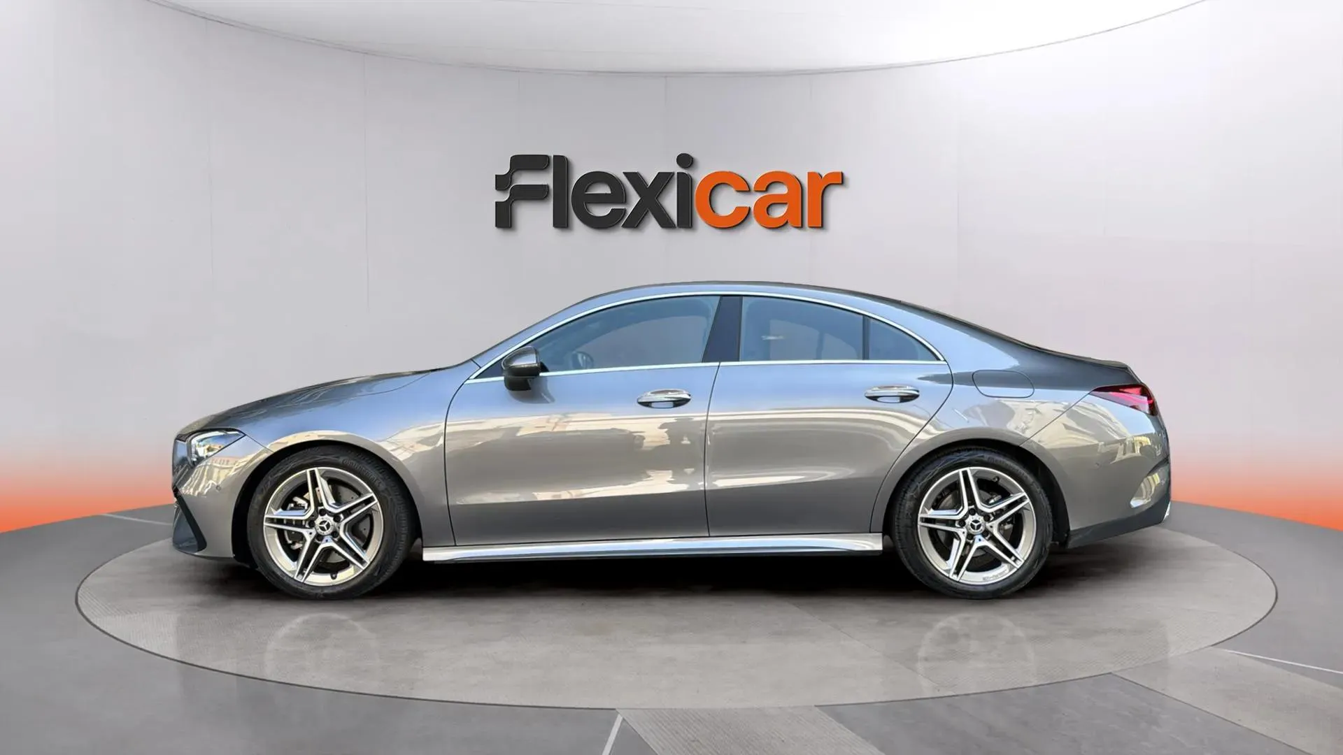 Mercedes-Benz CLA 200 - foto 6