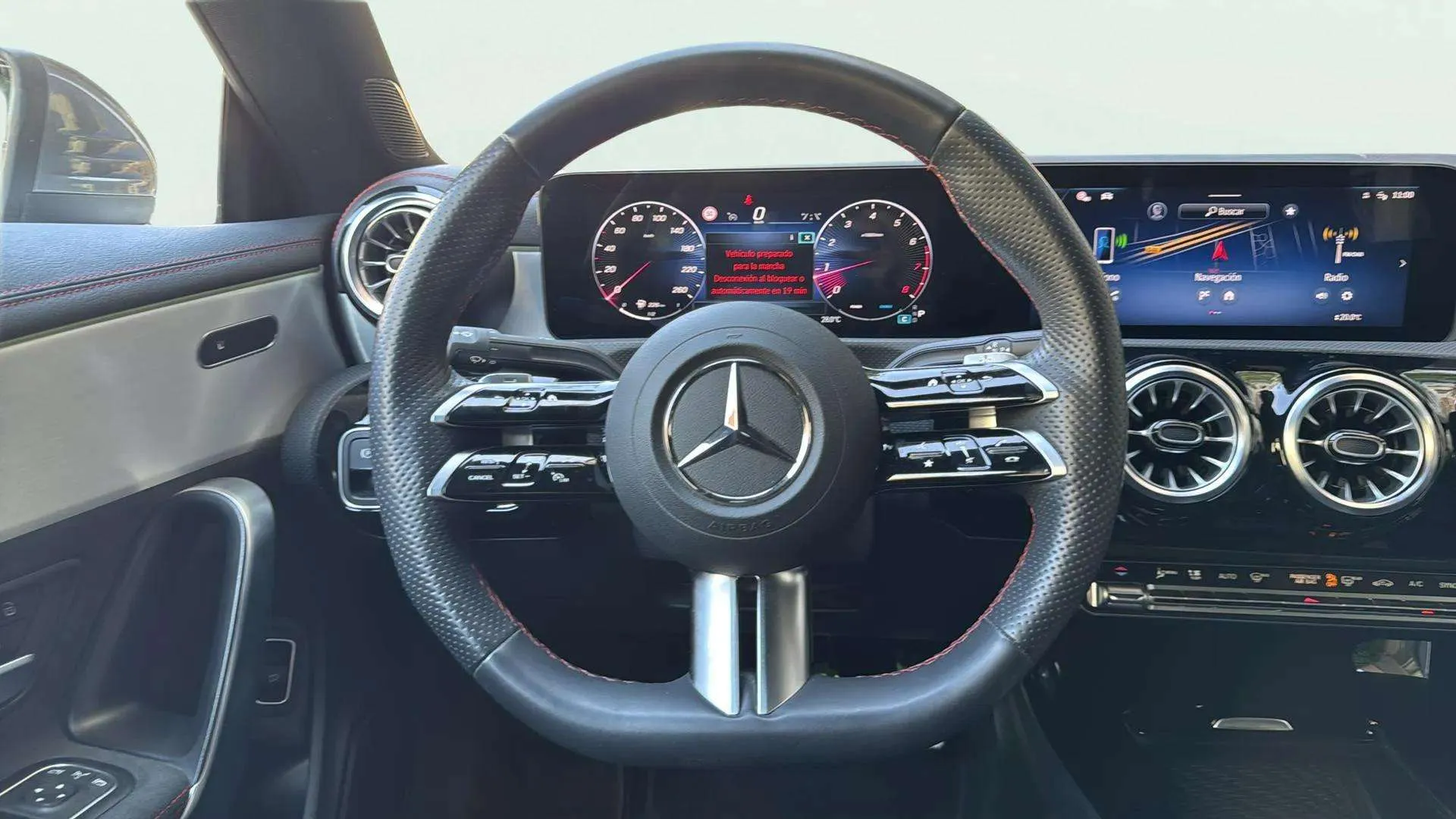 Mercedes-Benz CLA 200 - foto 11