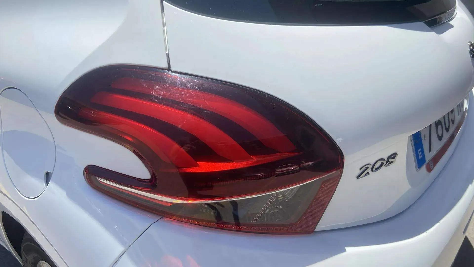Peugeot 208 Signature 1.2L PureTech - foto 25