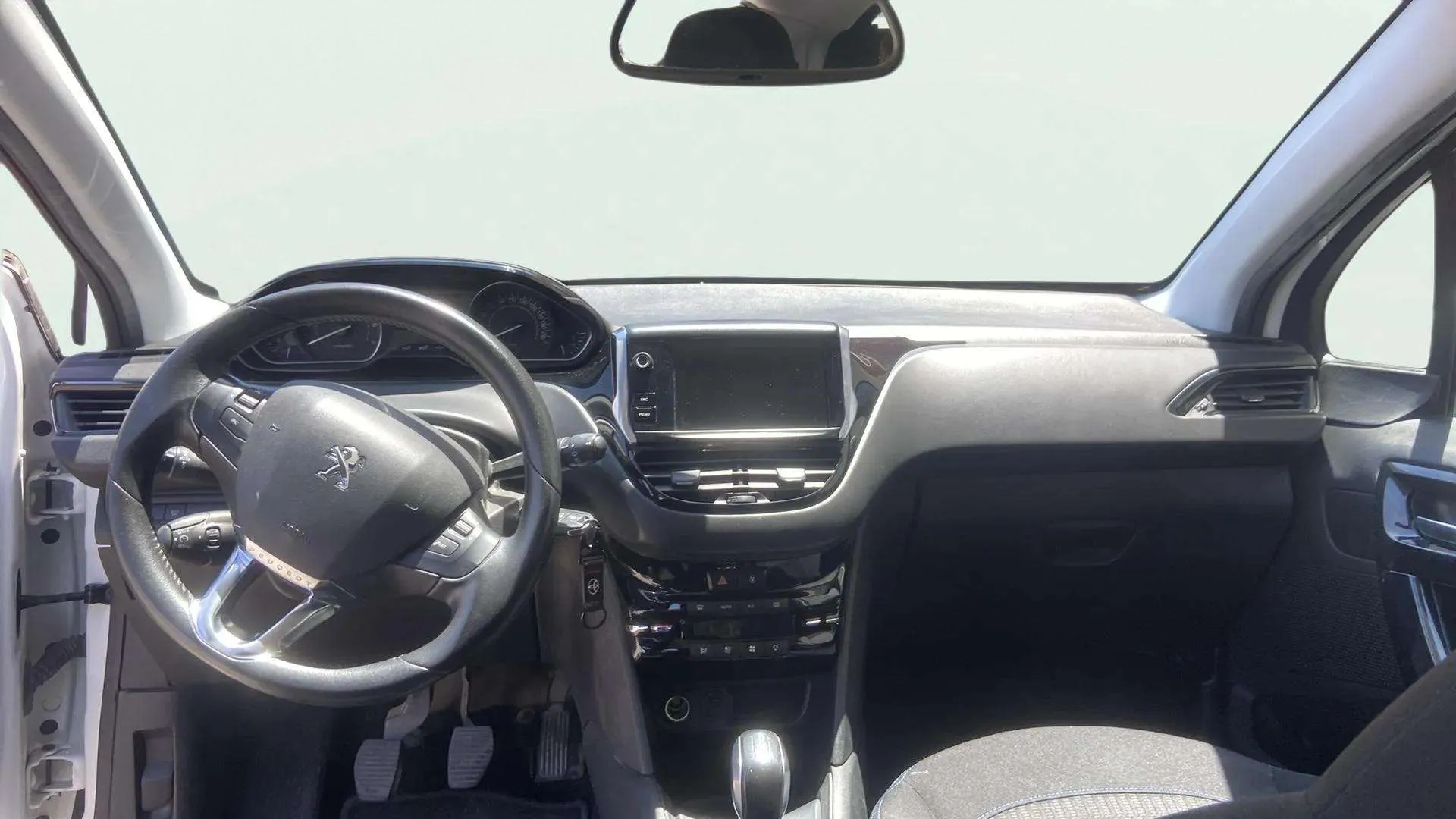 Peugeot 208 Signature 1.2L PureTech - foto 35