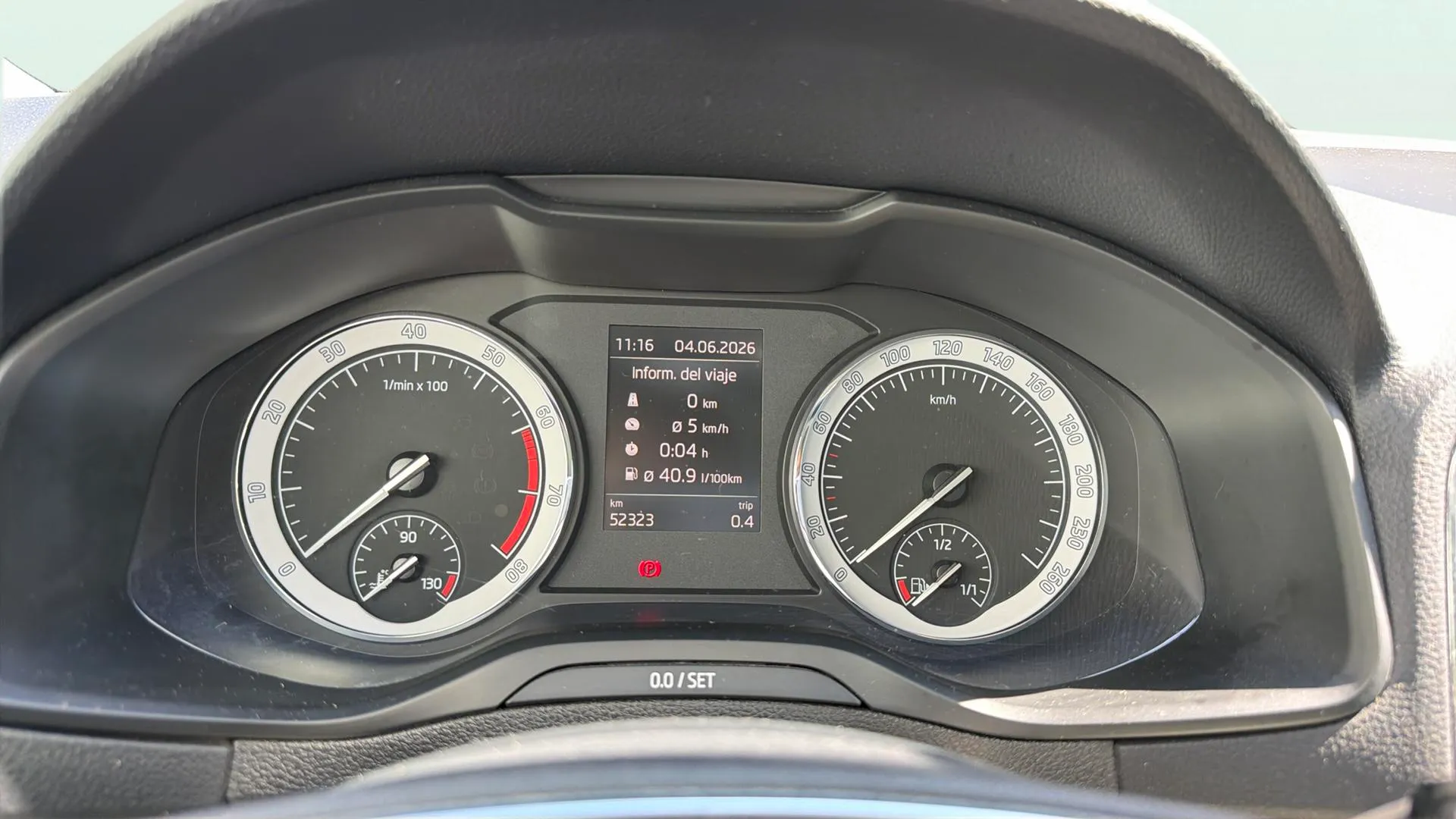 Škoda Karoq 1.0 TSI Ambition - foto 9