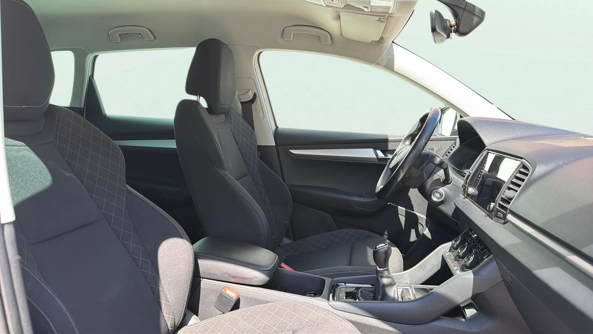 Škoda Karoq 1.0 TSI Ambition - foto 13
