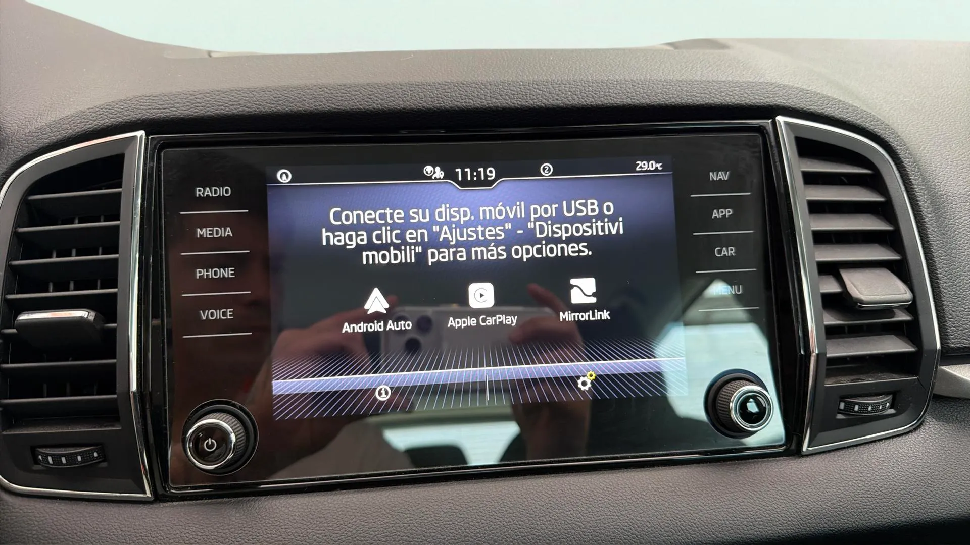 Škoda Karoq 1.0 TSI Ambition - foto 16