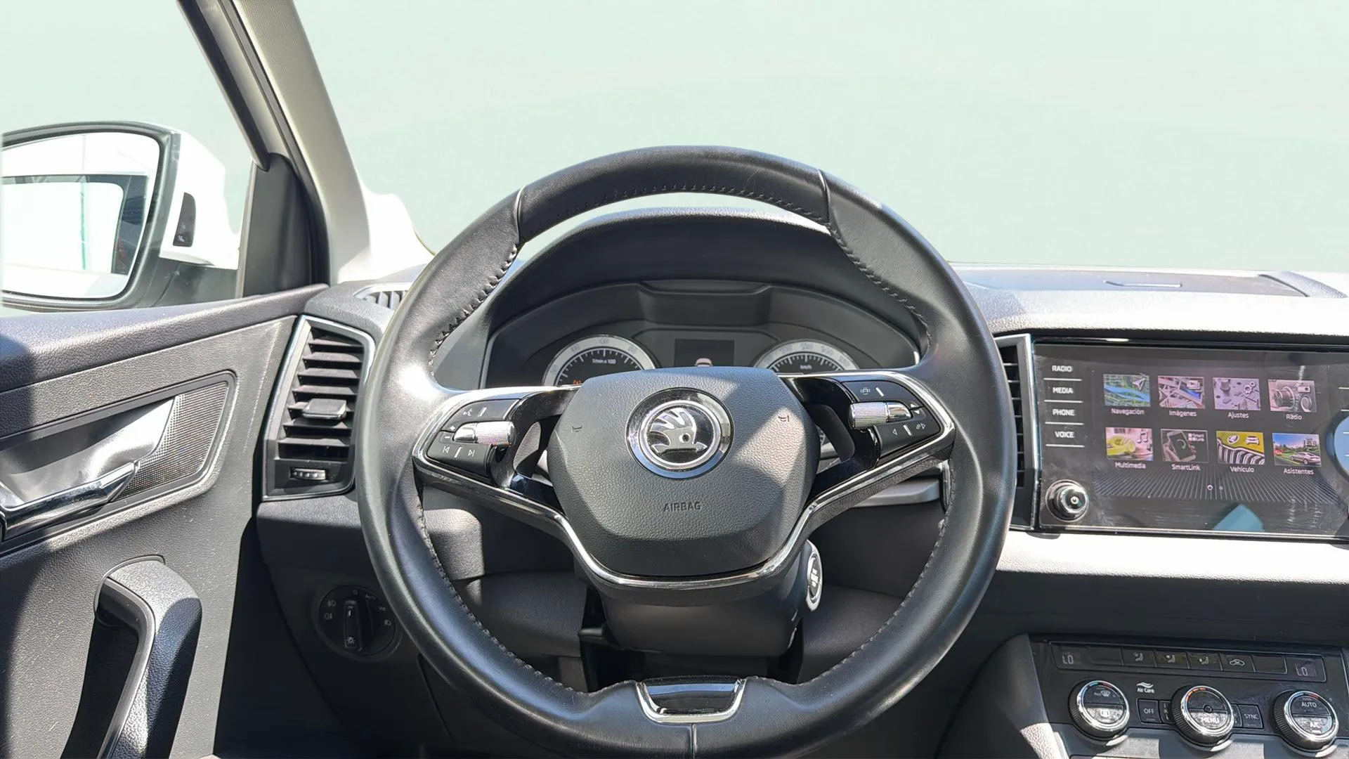 Škoda Karoq 1.0 TSI Ambition - foto 8
