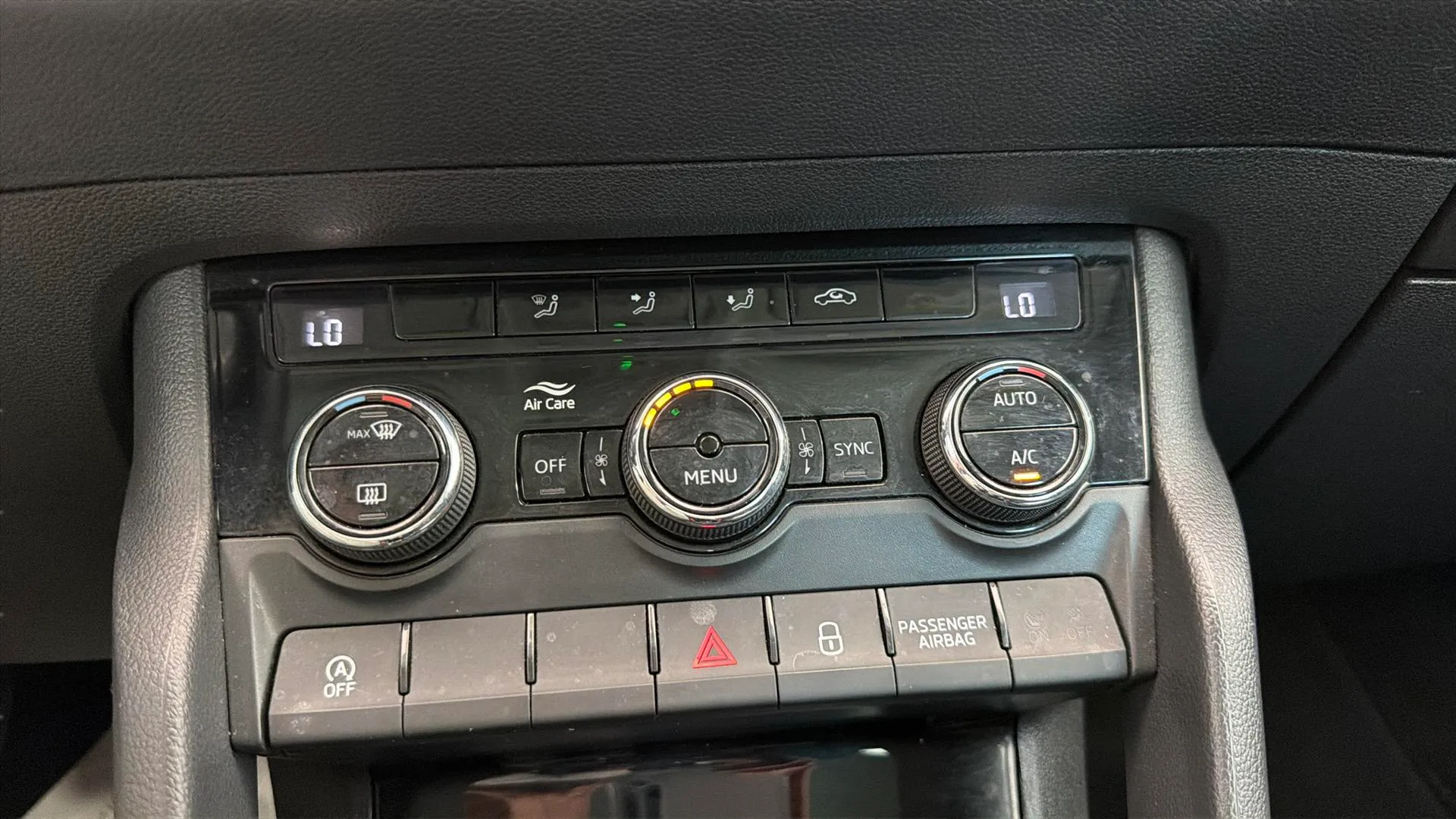 Škoda Karoq 1.0 TSI Ambition - foto 17