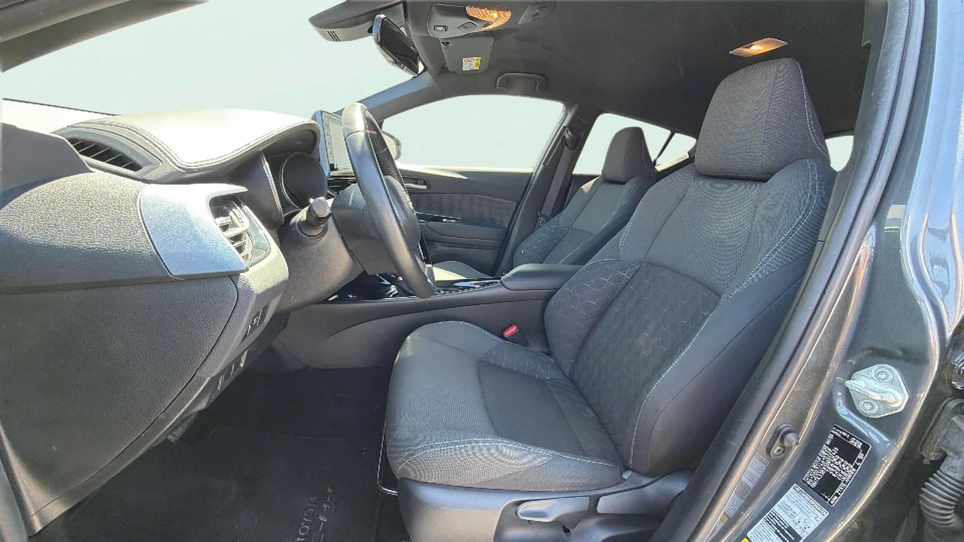 Toyota C-HR 1.8 125H Active - foto 18