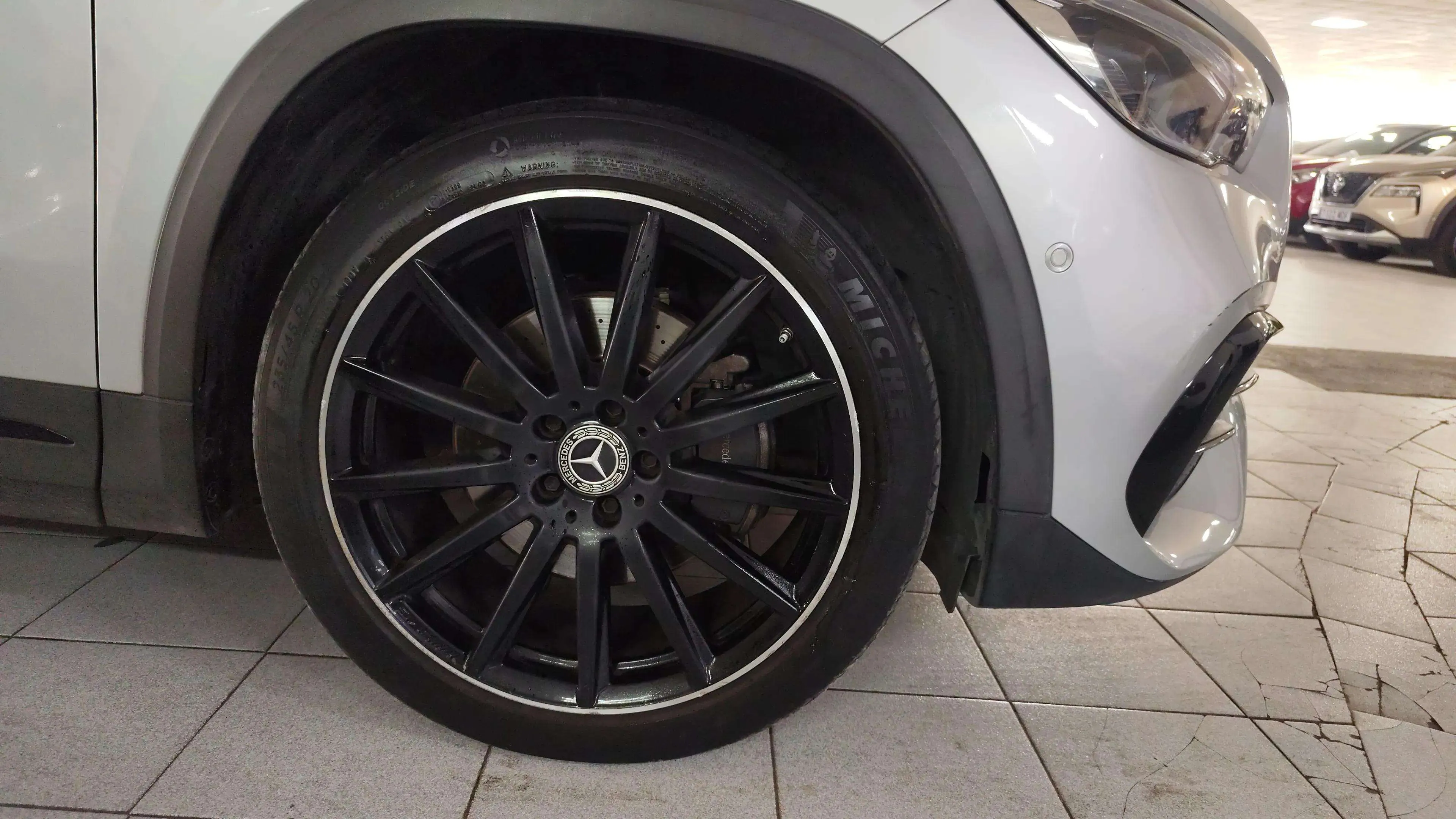Mercedes-Benz GLA 220 D 4MATIC - foto 9