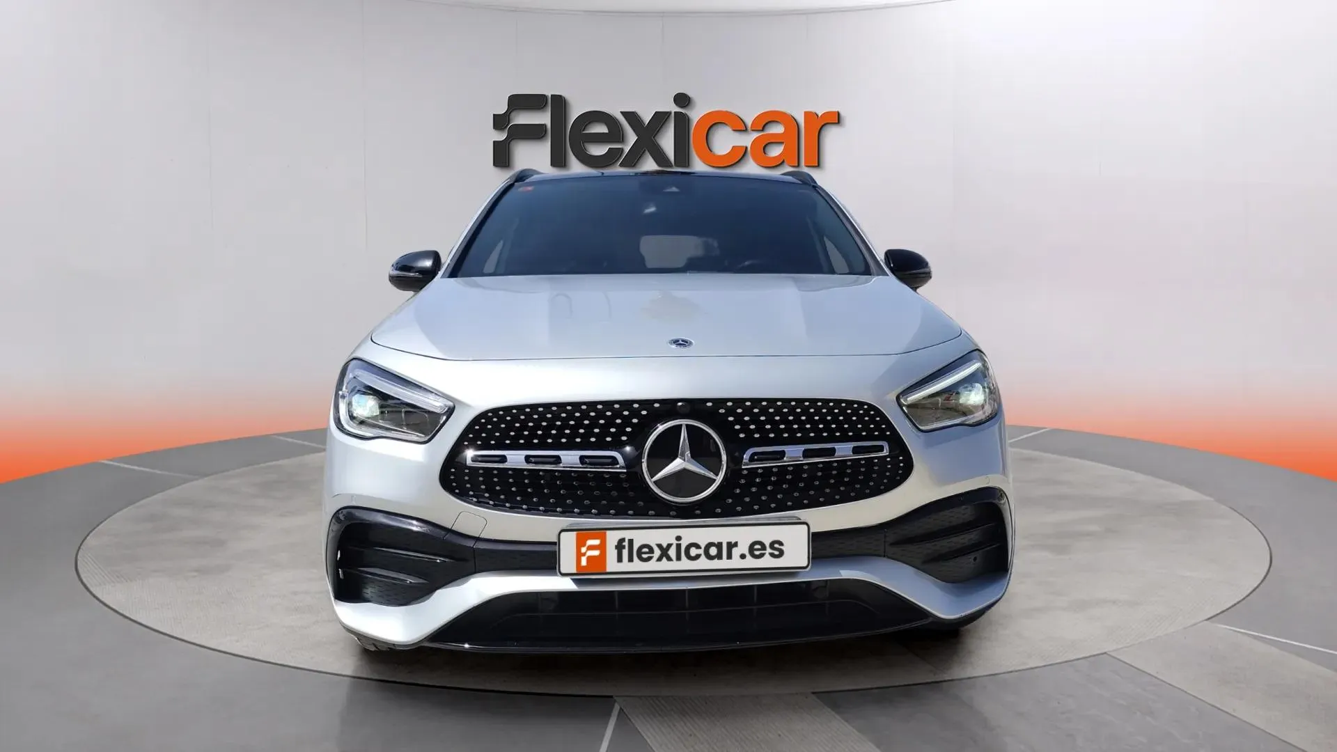 Mercedes-Benz GLA 220 D 4MATIC - foto 2