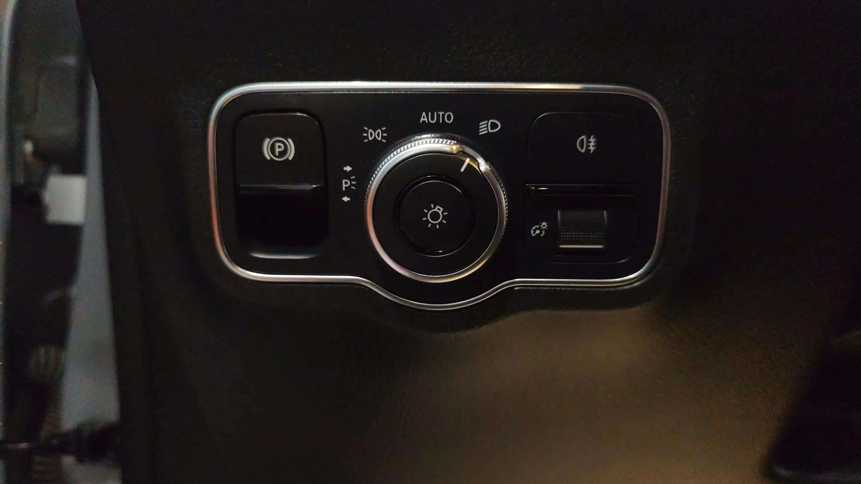 Mercedes-Benz GLA 220 D 4MATIC - foto 17