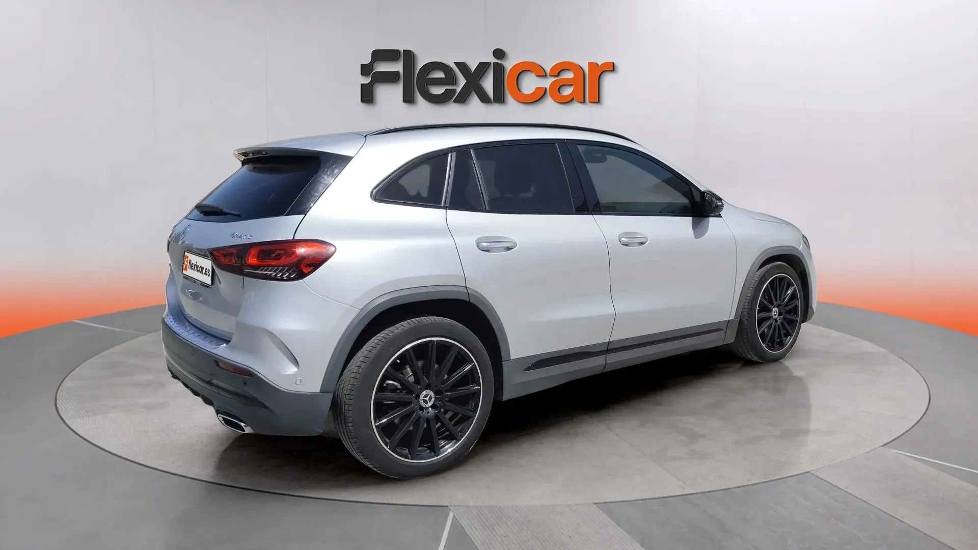 Mercedes-Benz GLA 220 D 4MATIC - foto 6