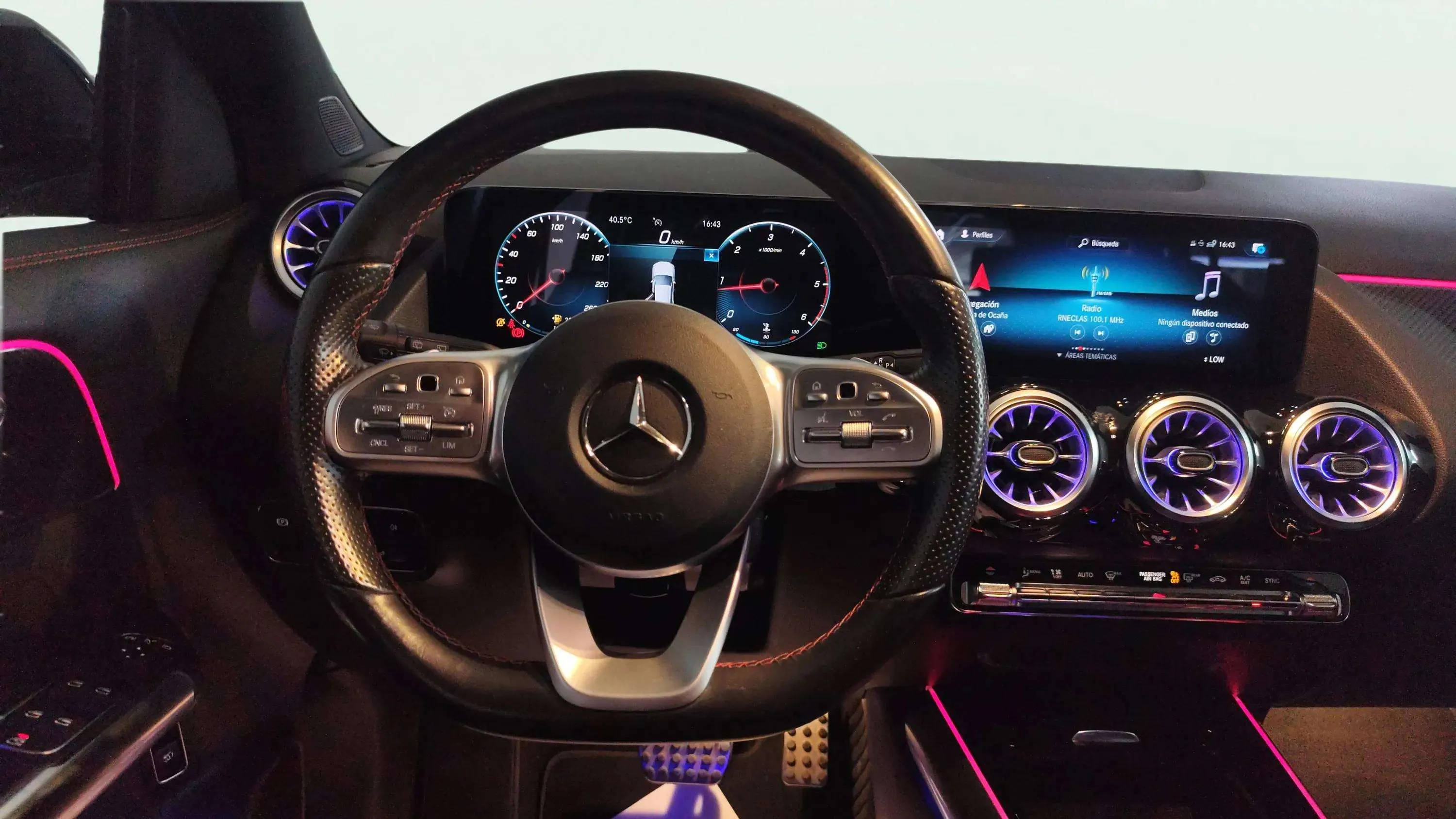 Mercedes-Benz GLA 220 D 4MATIC - foto 13