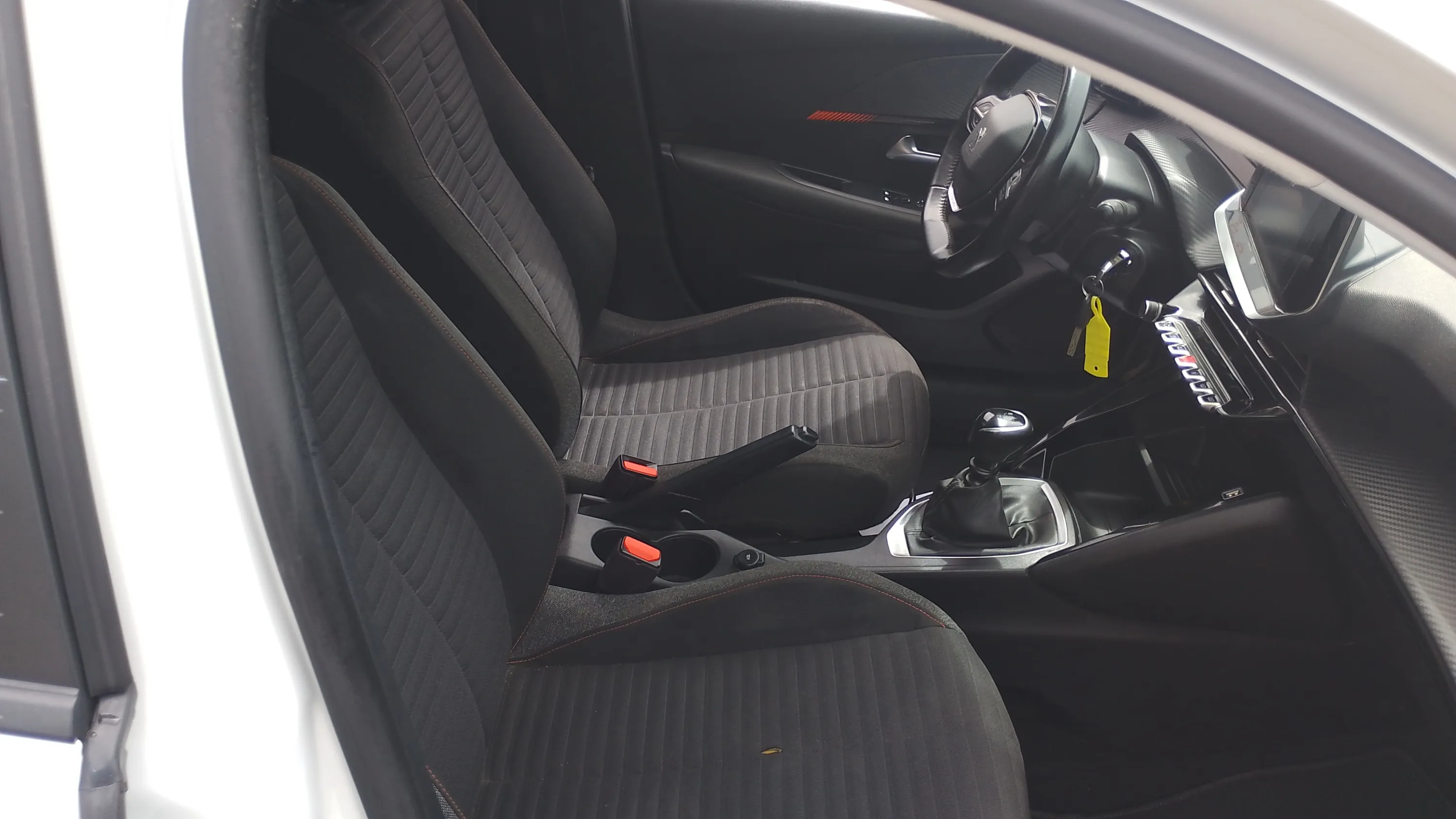 Peugeot 208 BlueHDi Active Pack - foto 14