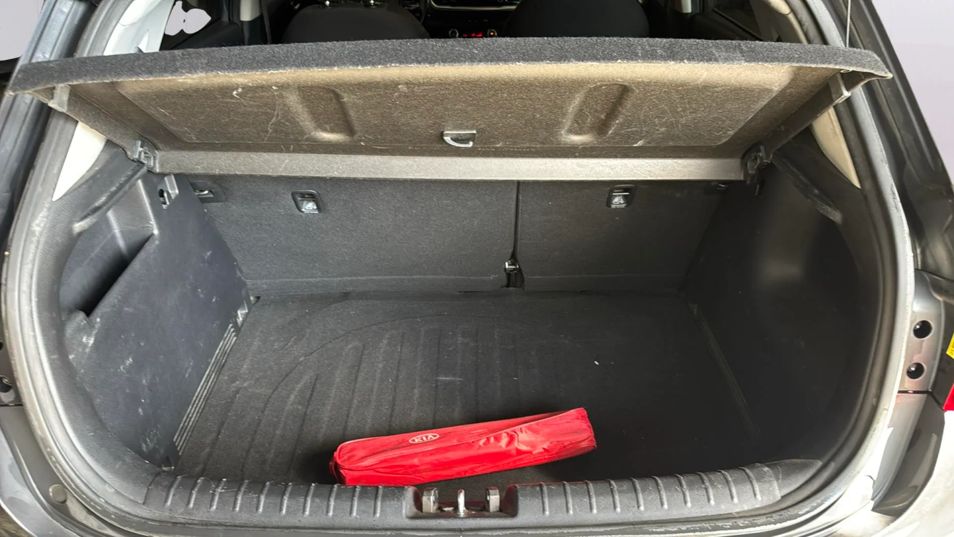 Kia Stonic 1.0 T-GDi Black Edition - foto 14