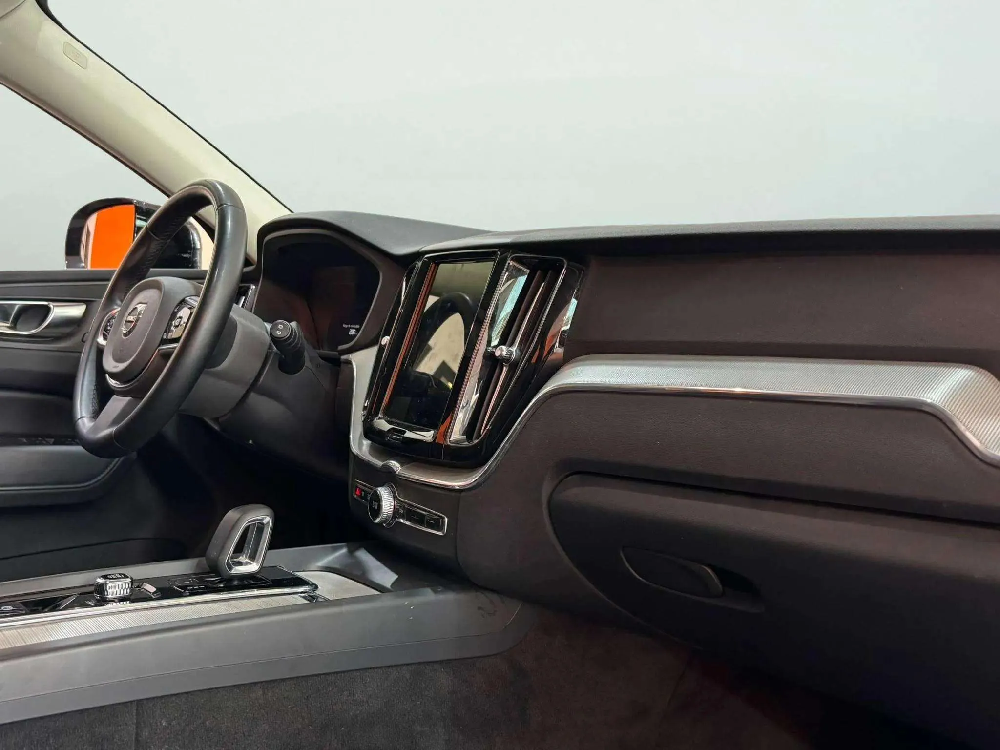 Volvo XC60 2.0 B4 D AWD Core - foto 8
