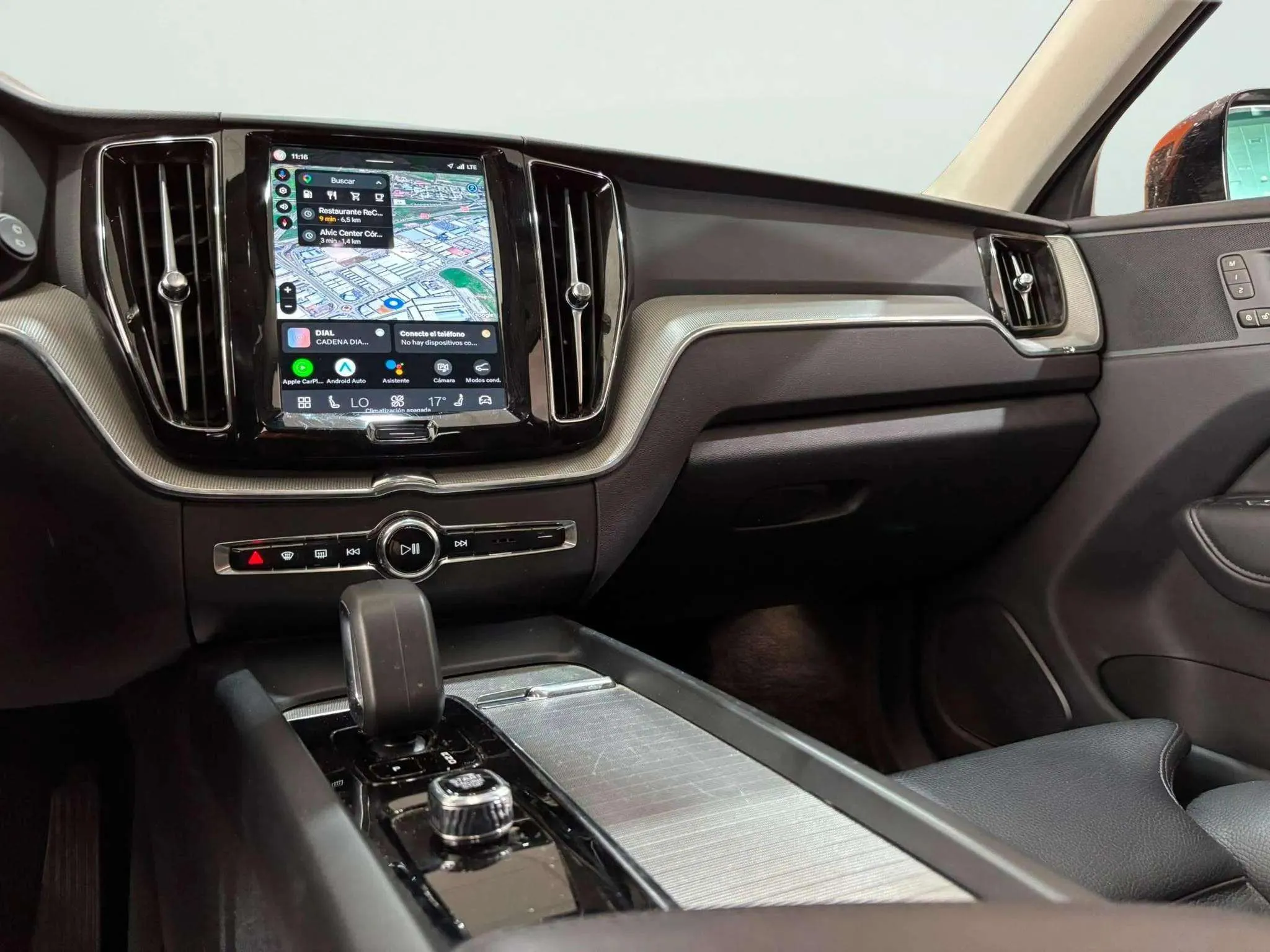 Volvo XC60 2.0 B4 D AWD Core - foto 14