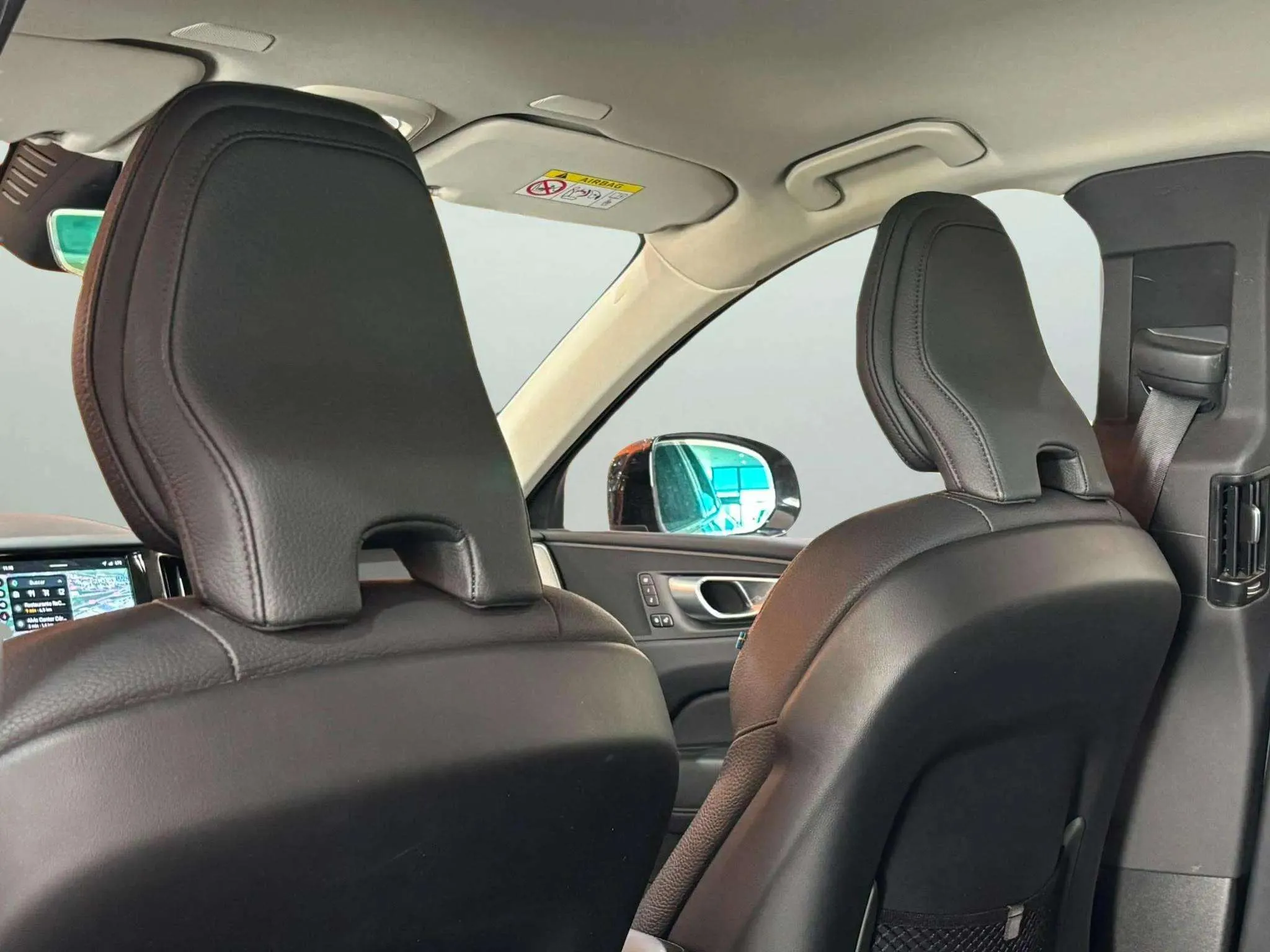 Volvo XC60 2.0 B4 D AWD Core - foto 12