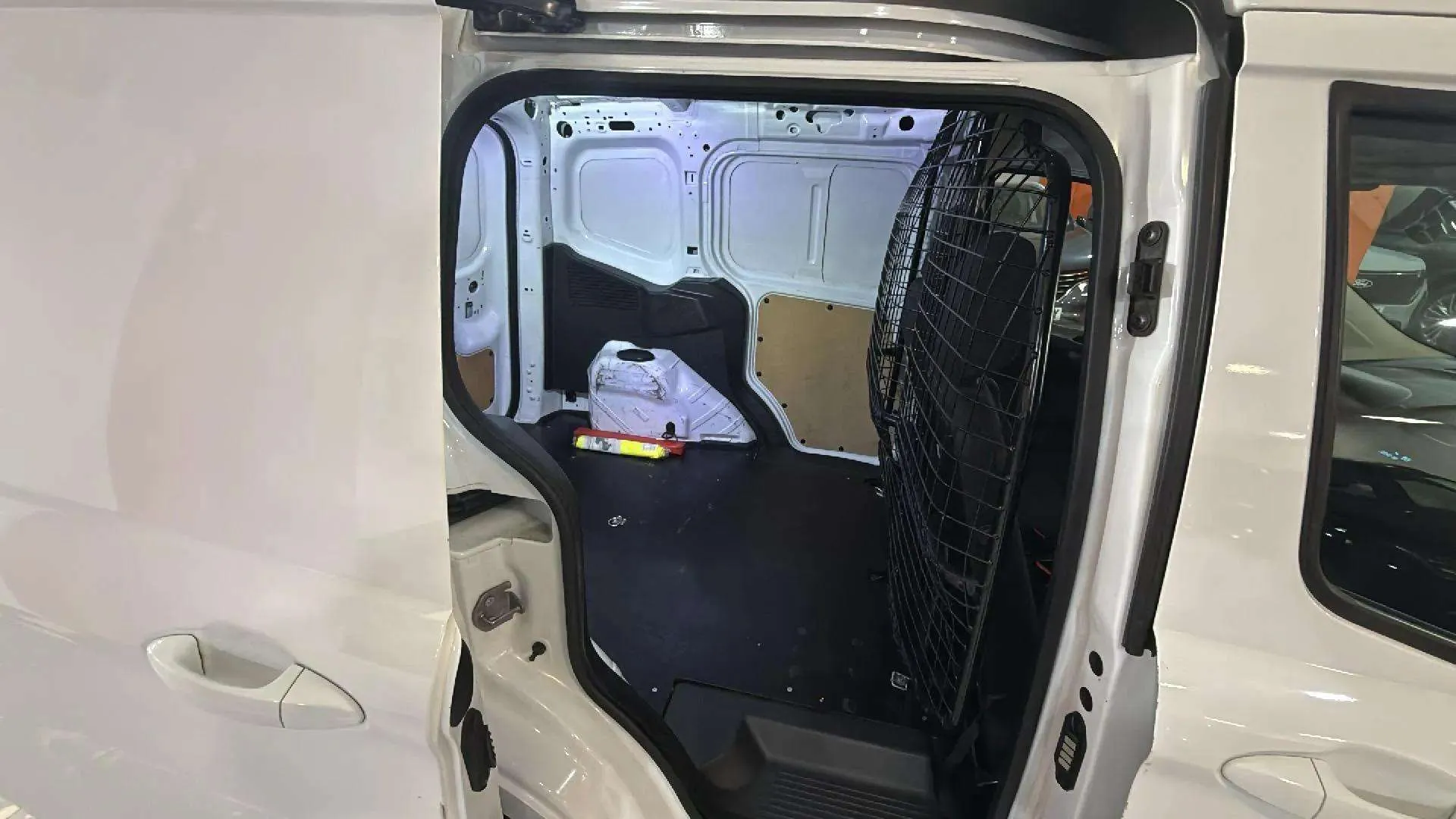 Ford Tourneo Courier 1.5 TDCi Trend - foto 17